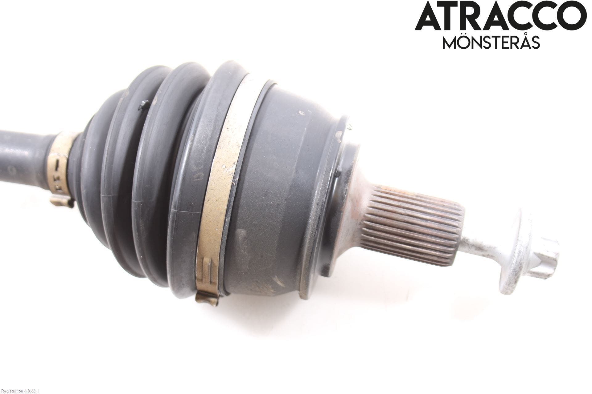 Mercedes-Benz MB CLA-KLASS (C117/X117) 13-19 Drivaxel Fram Vänster