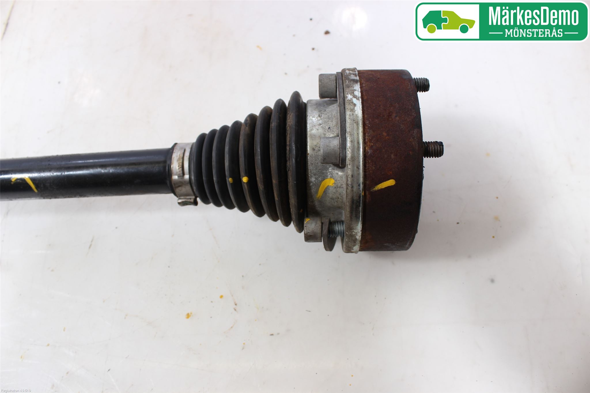 Volkswagen VW GOLF VI 09-13 Drivaxel Fram Vänster