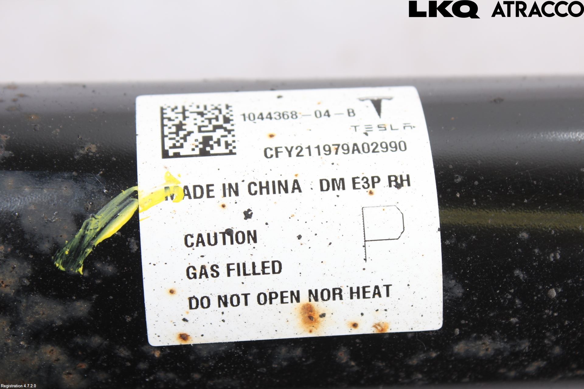 Tesla MODEL 3 17- Fjäderben Fram Höger