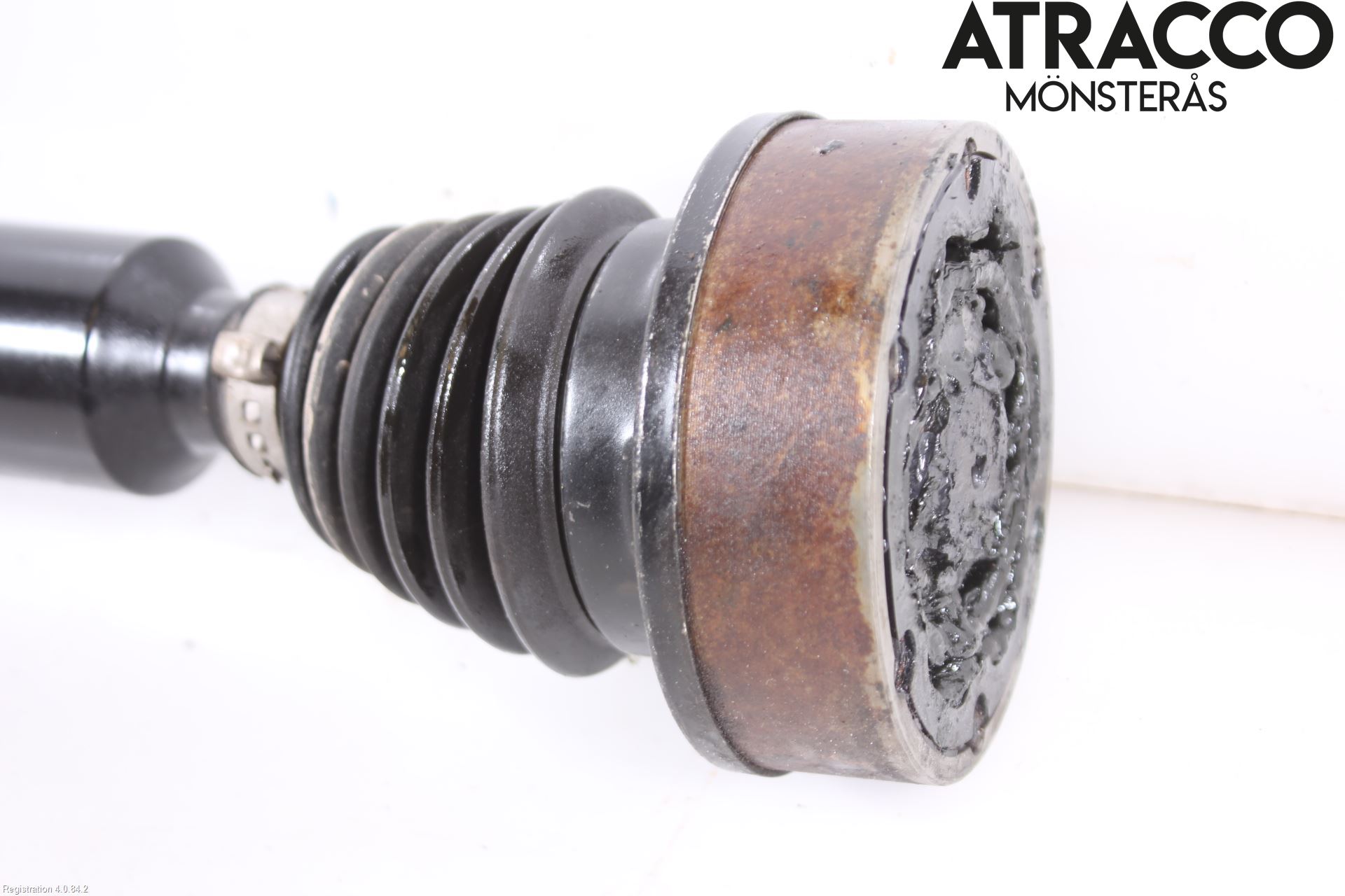 Volkswagen VW GOLF V 04-09 Drivaxel Fram Höger