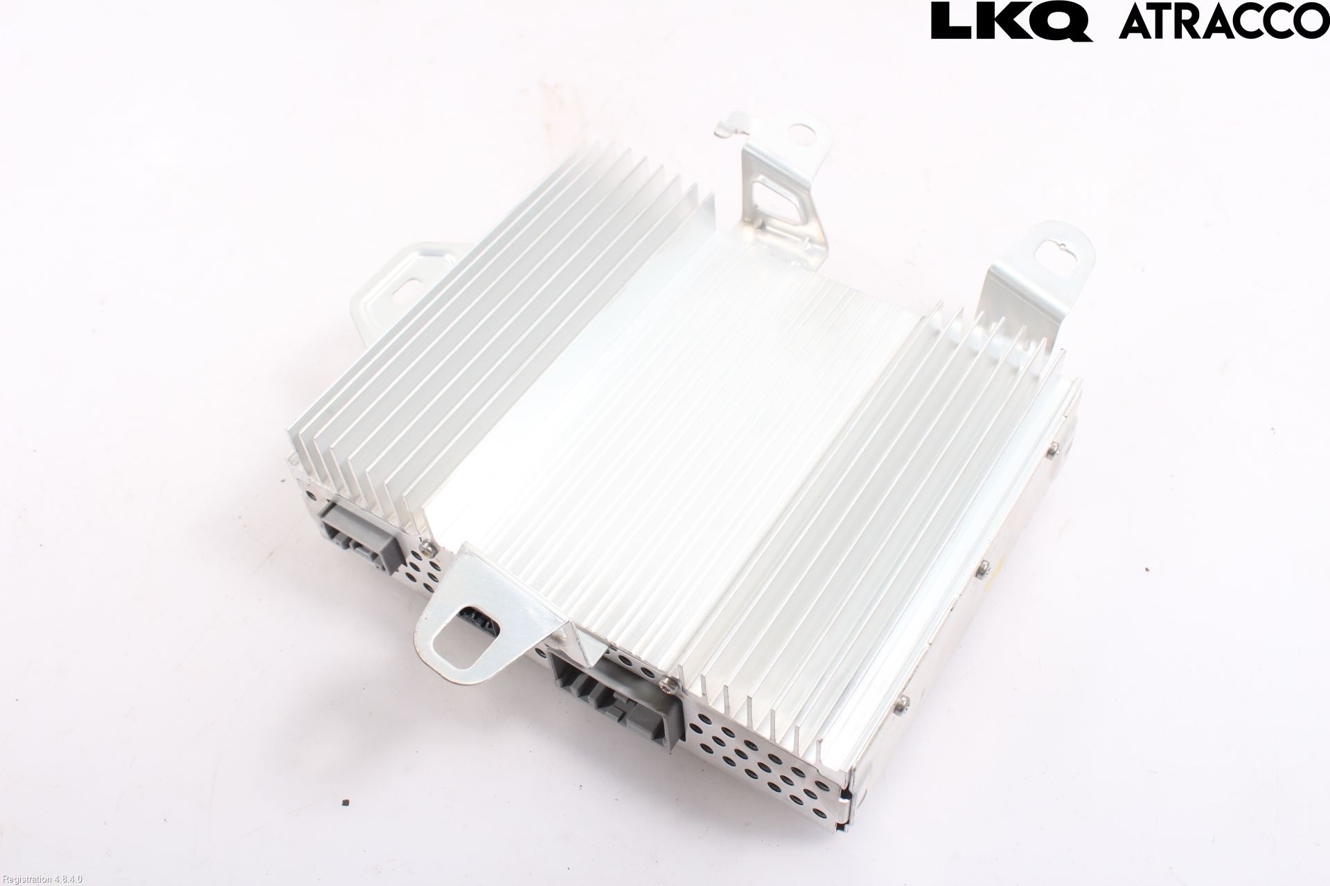 Tesla MODEL Y 21- Radio-Stereo Förstärkare