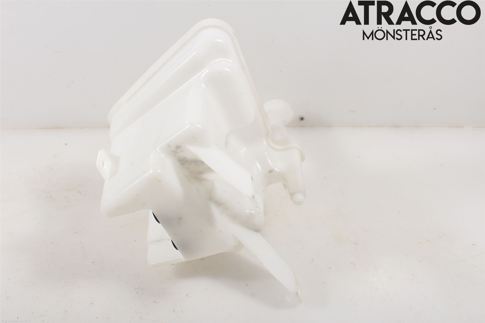 Toyota YARIS XP130 15-20 Spolartank Vindruta-Strål
