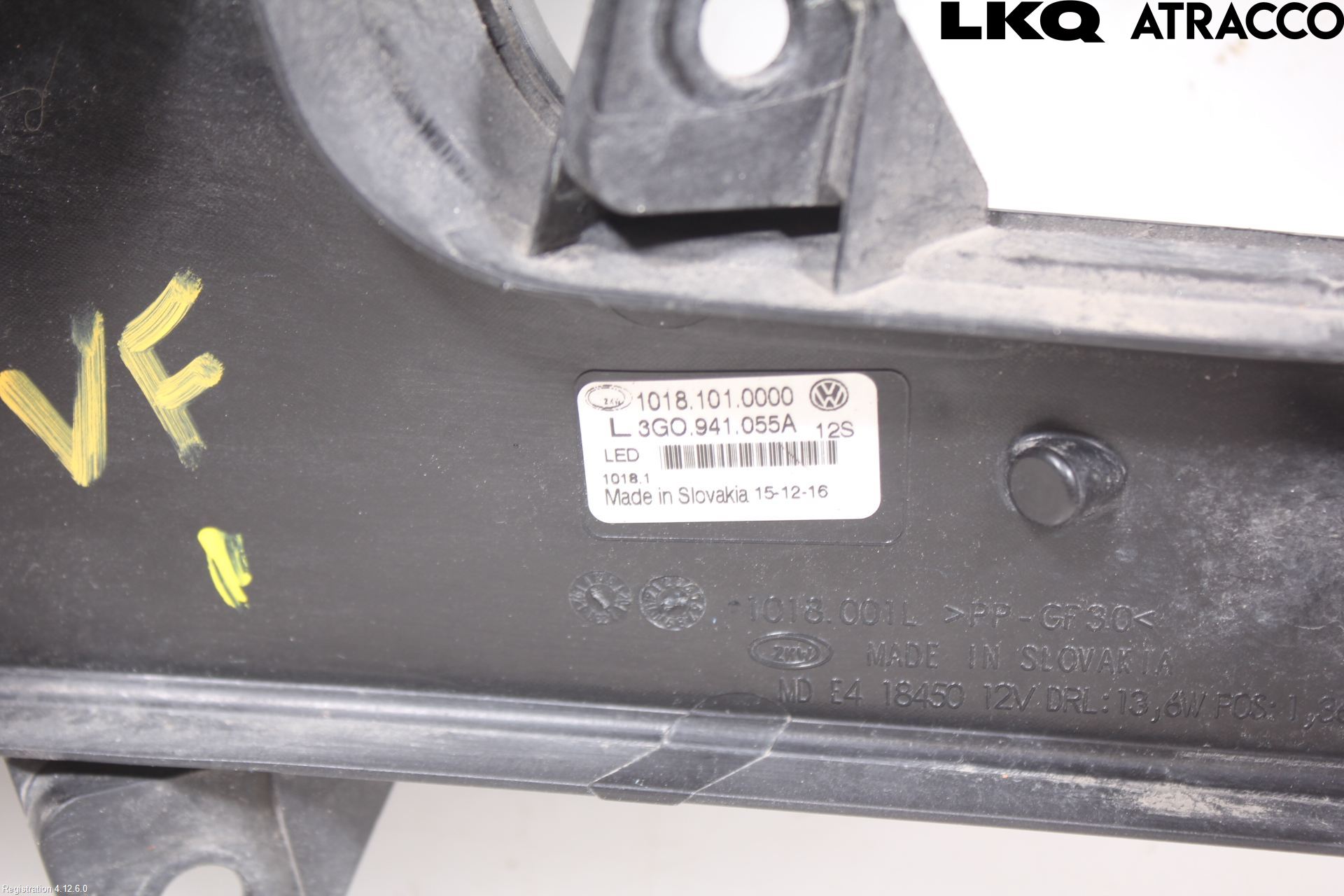 Volkswagen VW PASSAT 15-19 Dimljus-Varselljus Fram