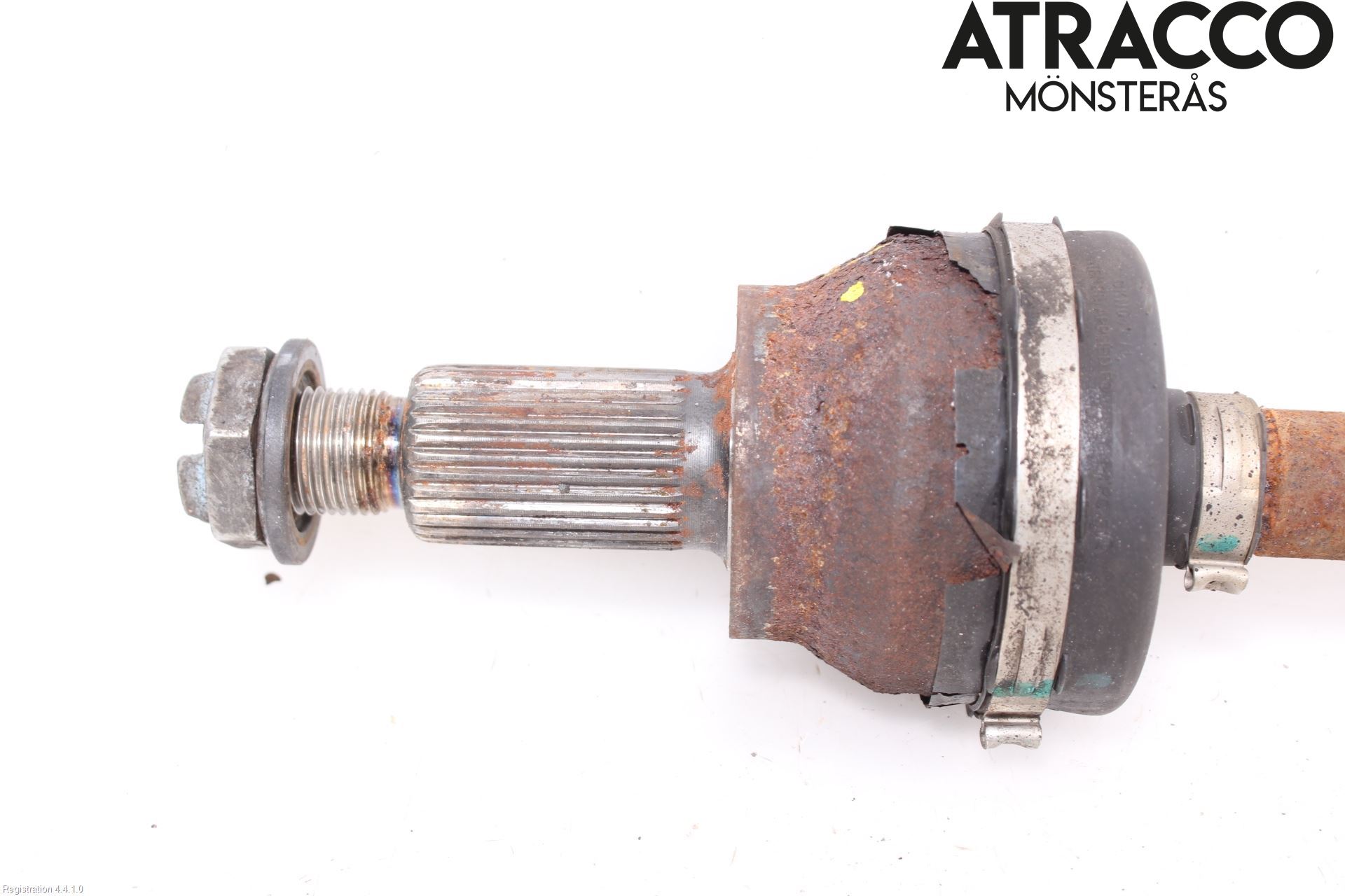Jaguar XE (X760) 15-24 Drivaxel Bak Höger