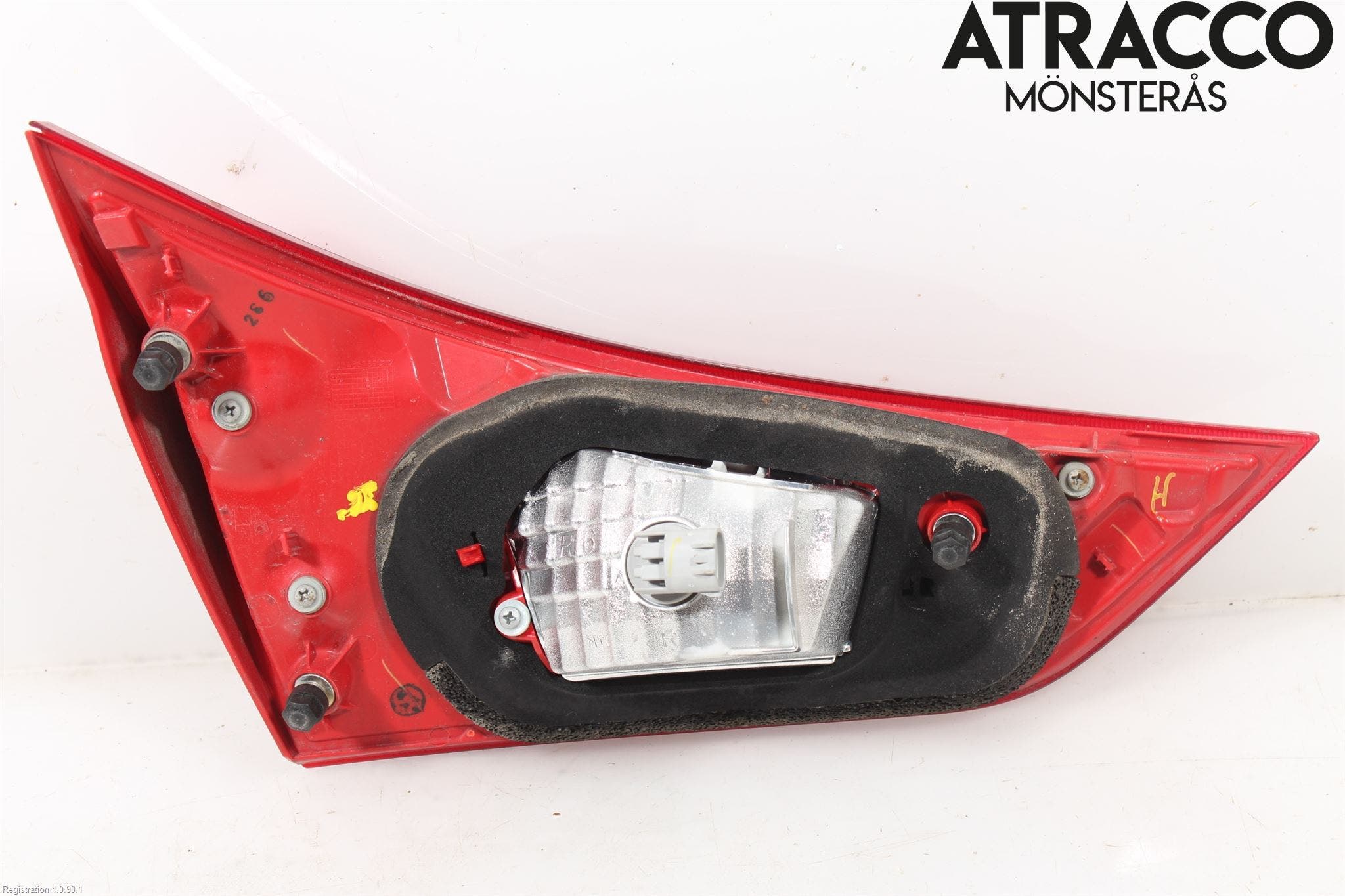 Toyota AURIS 13-19 Bakljus Lucka Hö