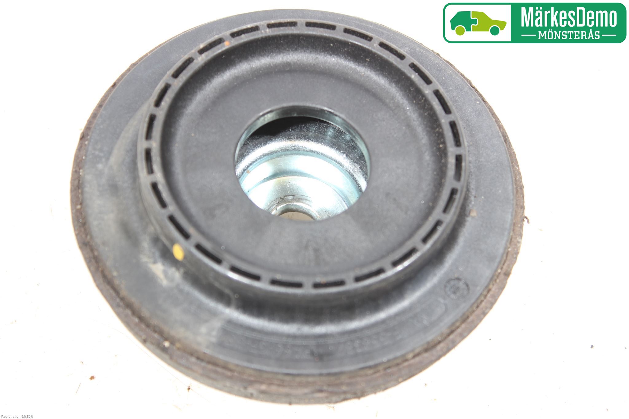 Opel CORSA D 07-14 Fjäderbenslager Fram