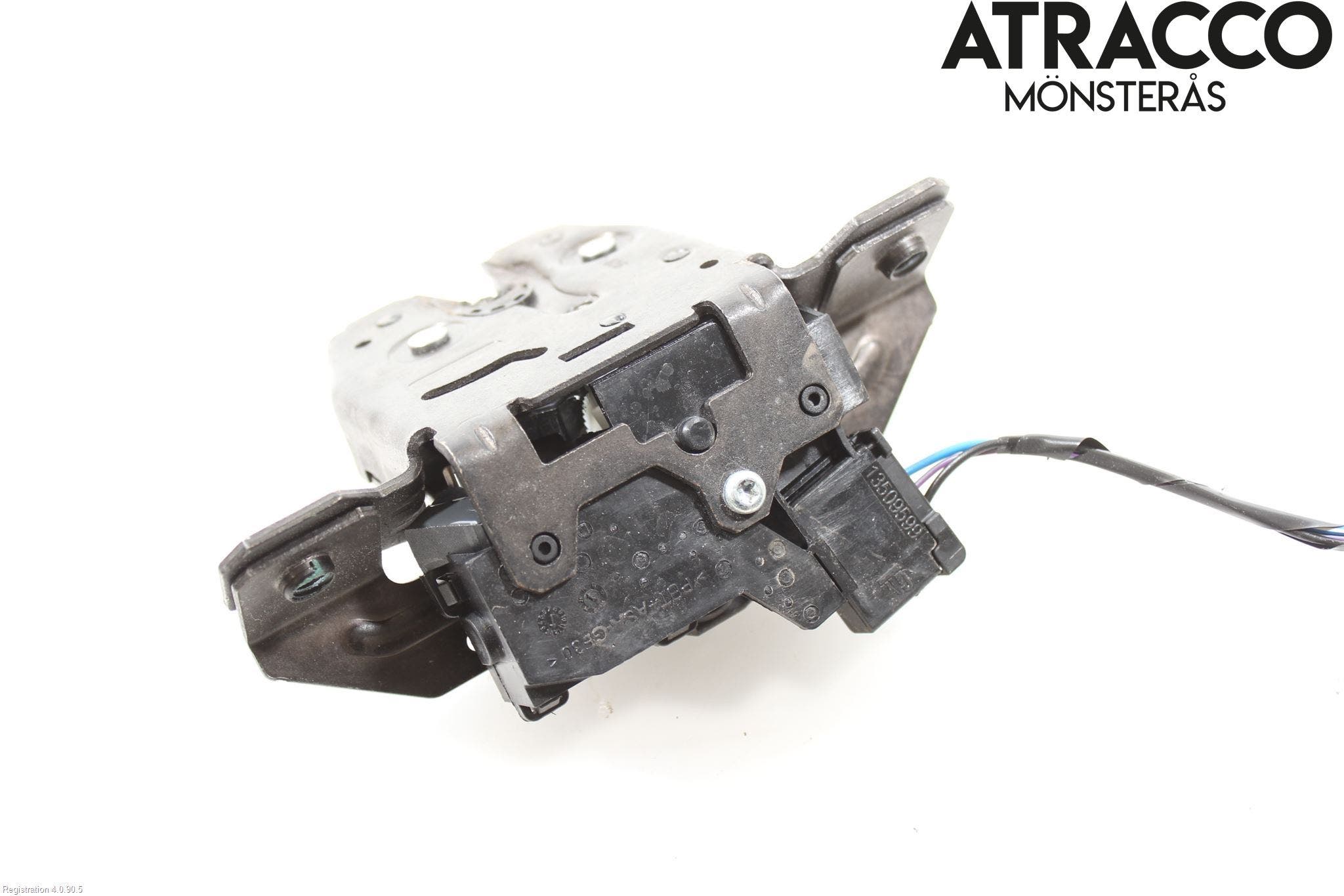 Opel ASTRA J 10-15 Låskista Baklucka