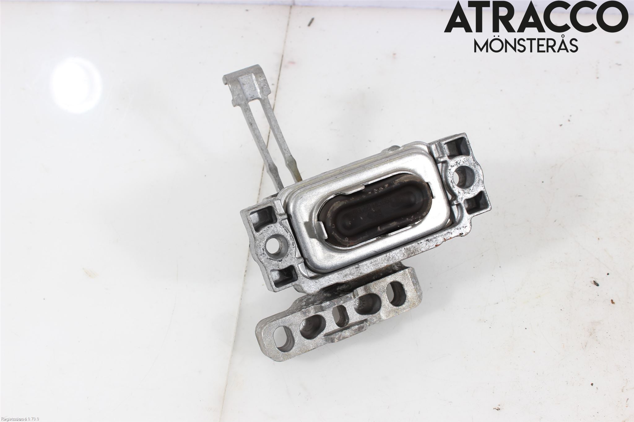 Volkswagen VW PASSAT 15-19 Motorfäste