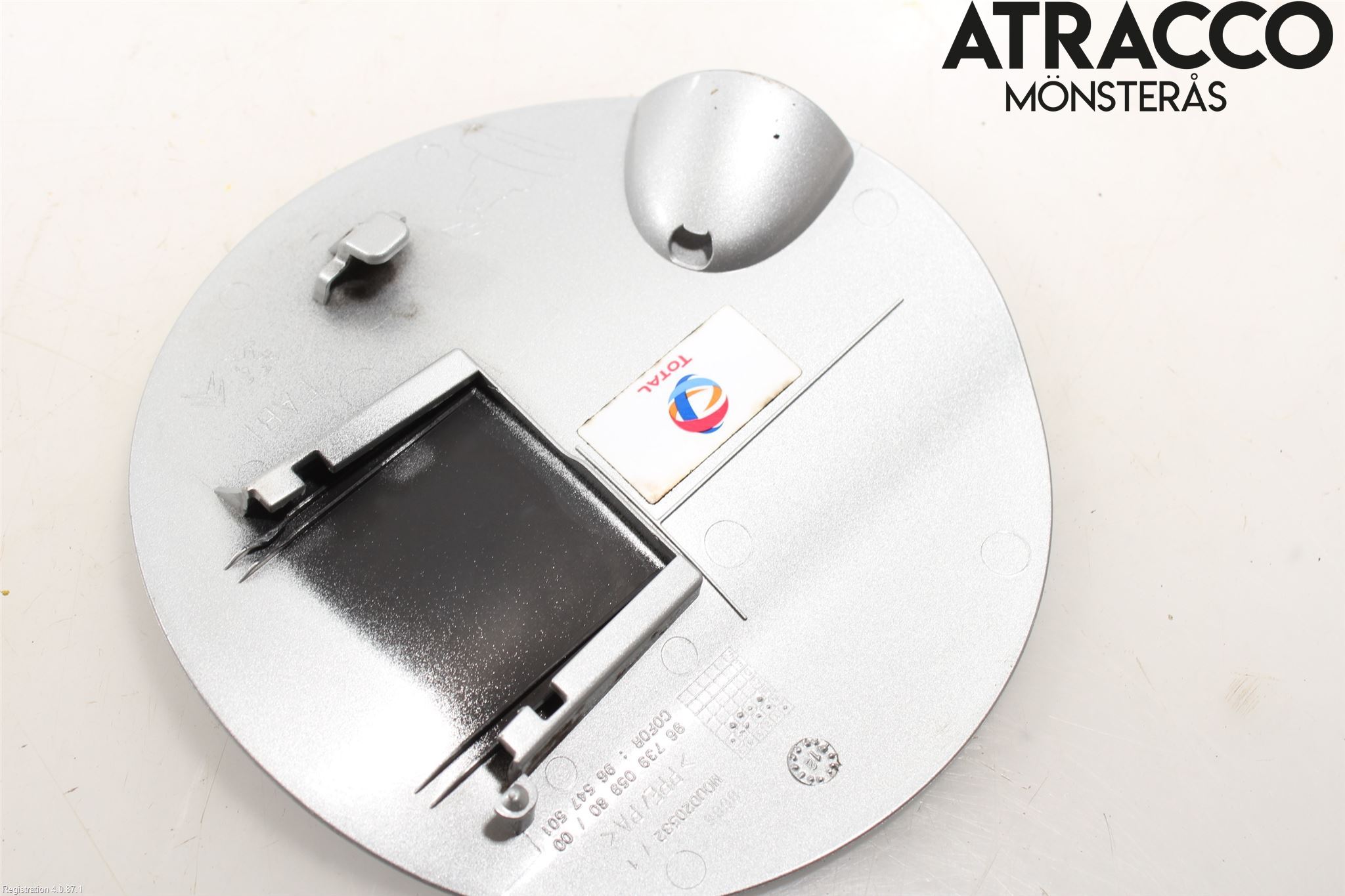 Peugeot 208 12-15 Tanklucka