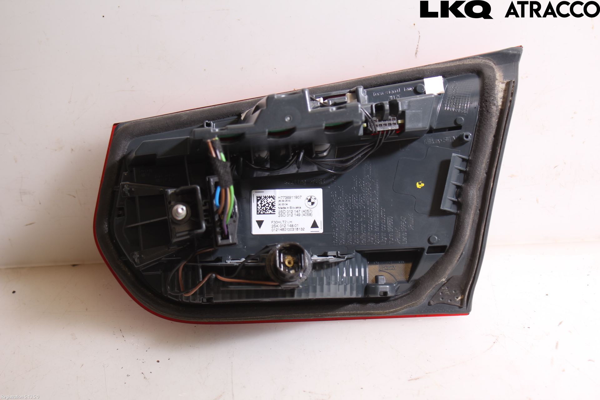 BMW 3 F30/F31/F80 12-19 Bakljus Lucka Vä