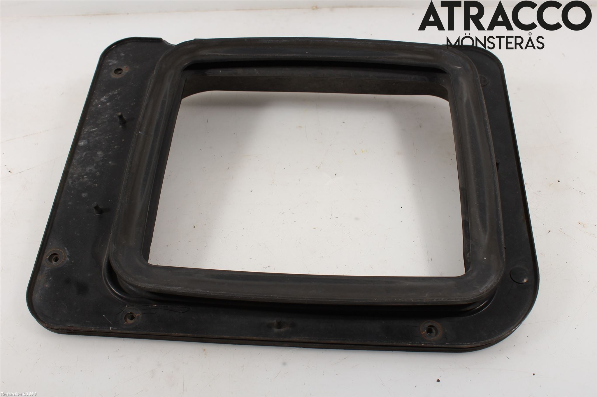 Nissan NAVARA 98-05 Huv Luftintag