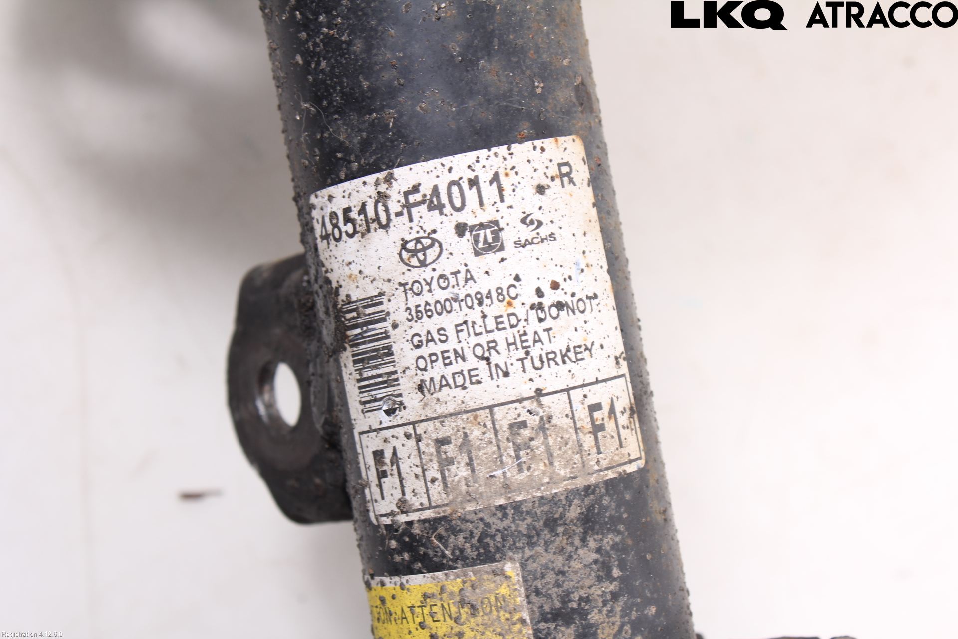 Toyota C-HR 16-23 Fjäderben Fram Höger