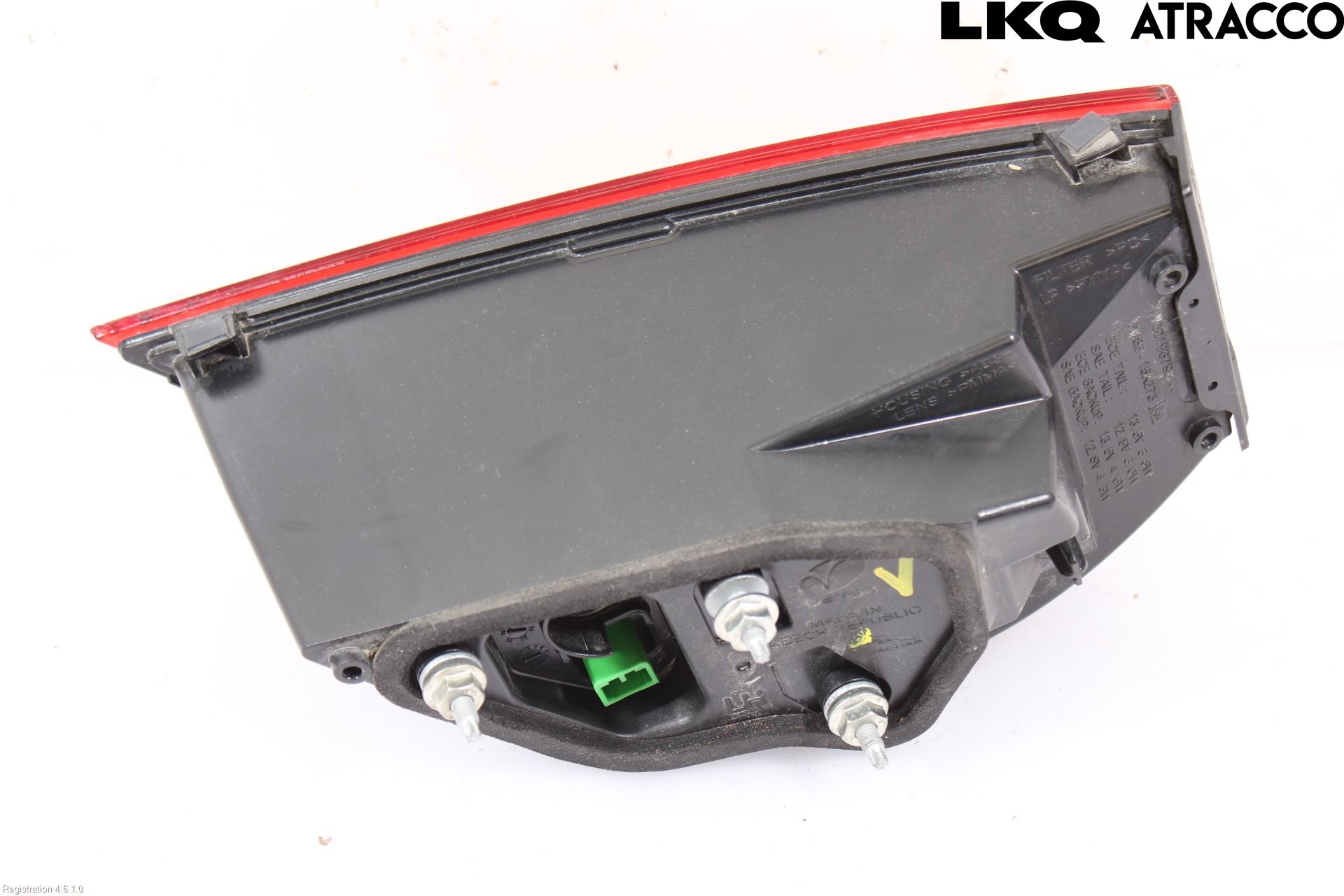 Jaguar F-PACE Bakljus Lucka Vä