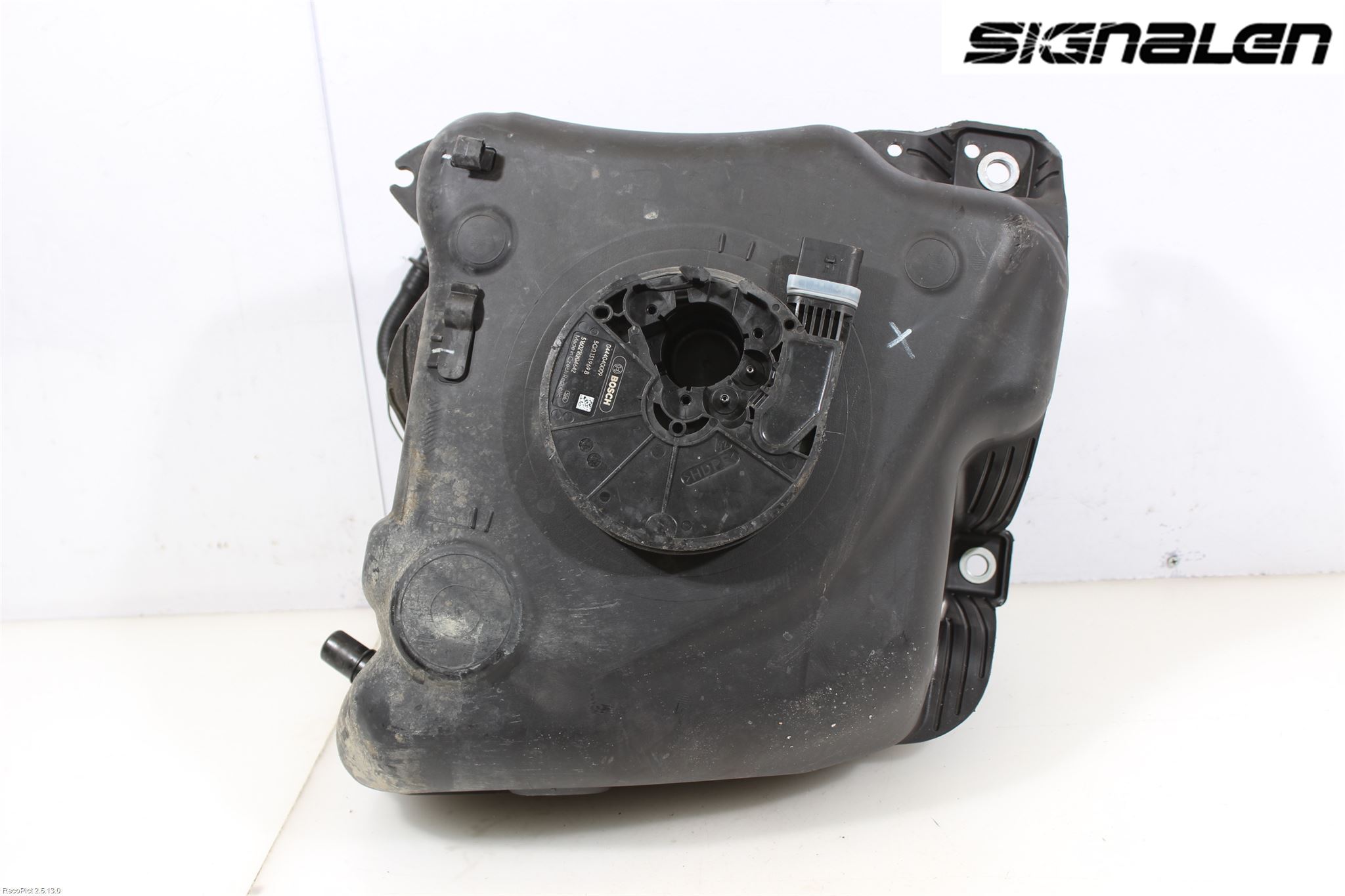 Skoda SUPERB 16-24 Bränsletank