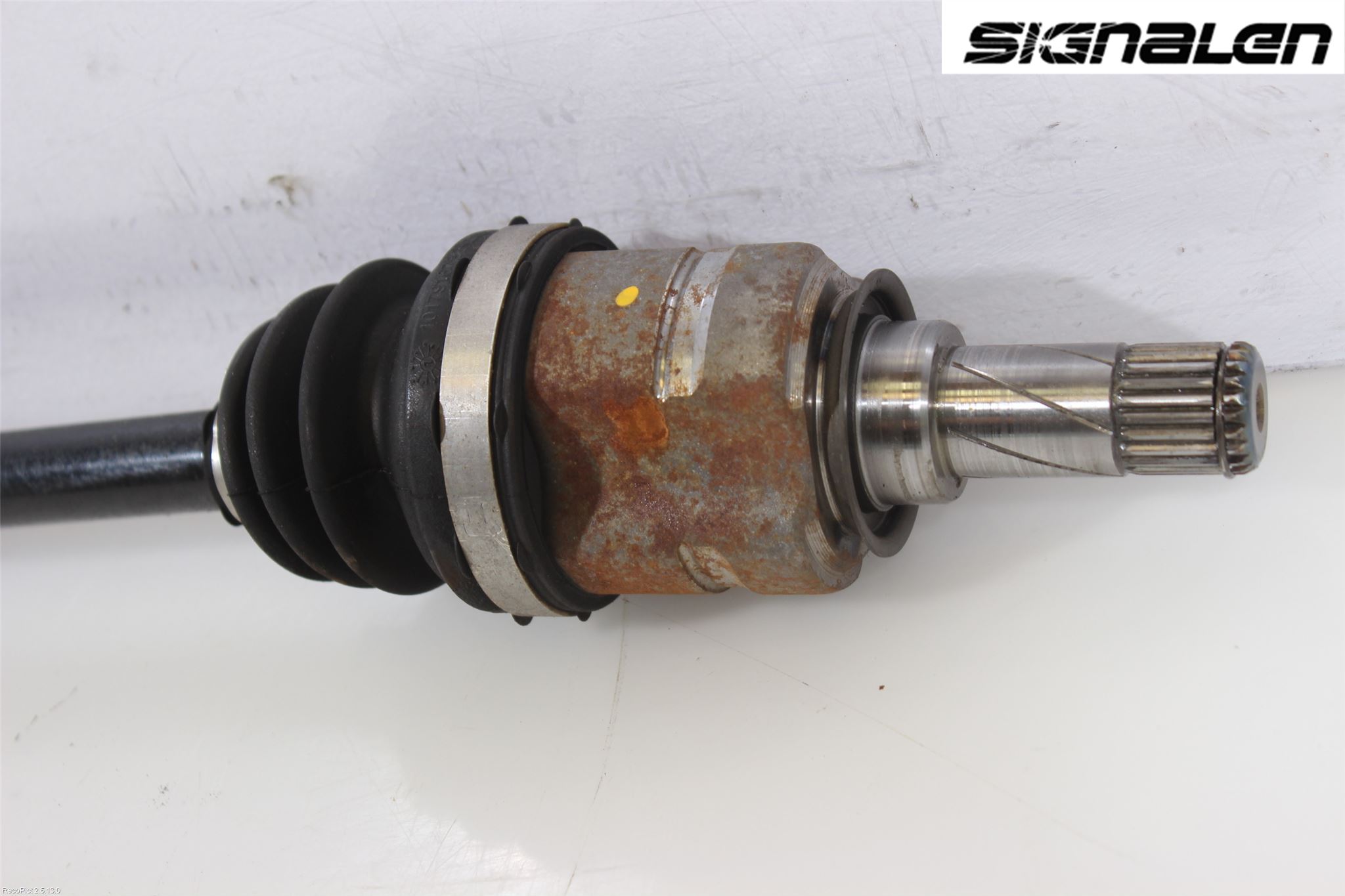 Opel CORSA D 07-14 Drivaxel Fram Höger