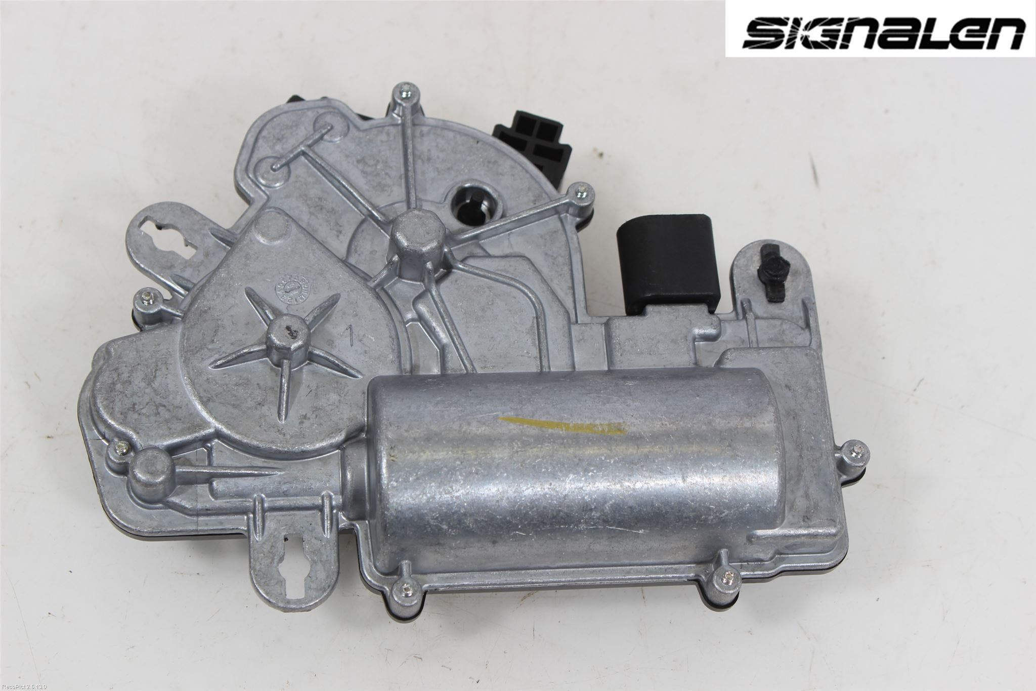 Volkswagen VW PASSAT 15-19 Bakluckeöppnare Automatisk