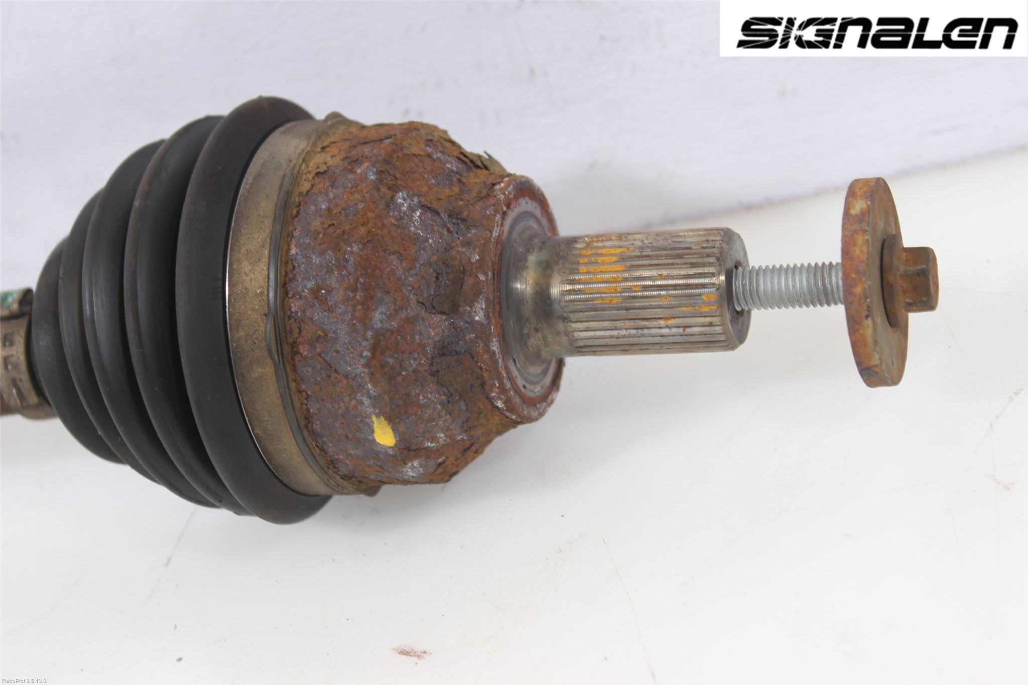 Volvo V50 04-07 Drivaxel Fram Vänster