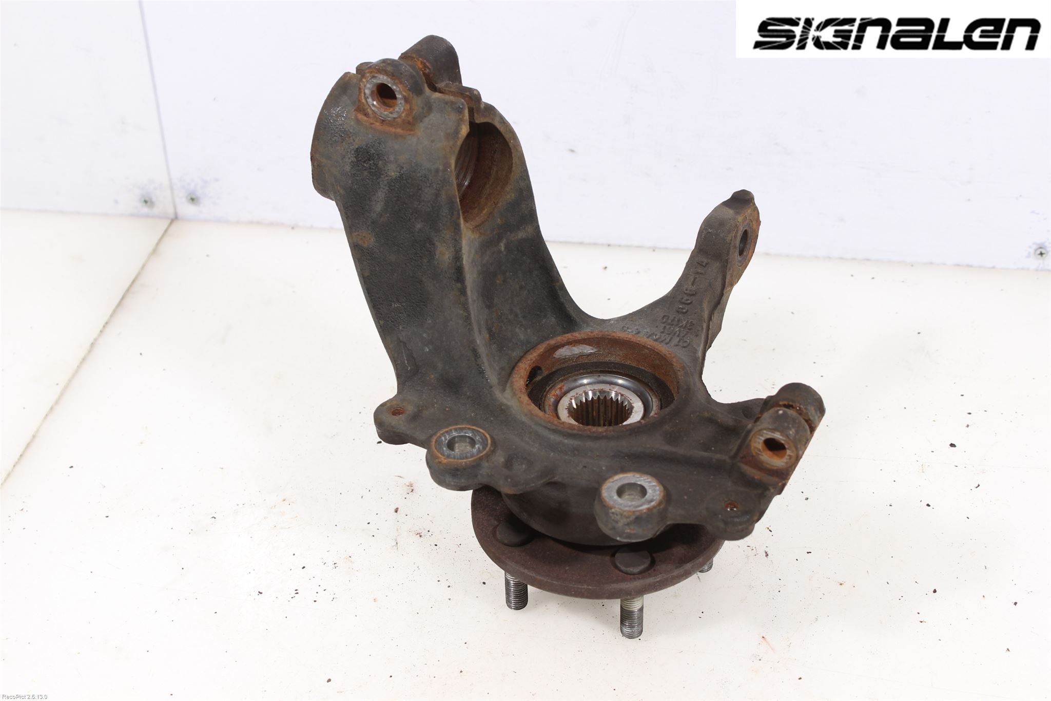 Ford FOCUS 11-14 Styrspindel Lagerhus Hö