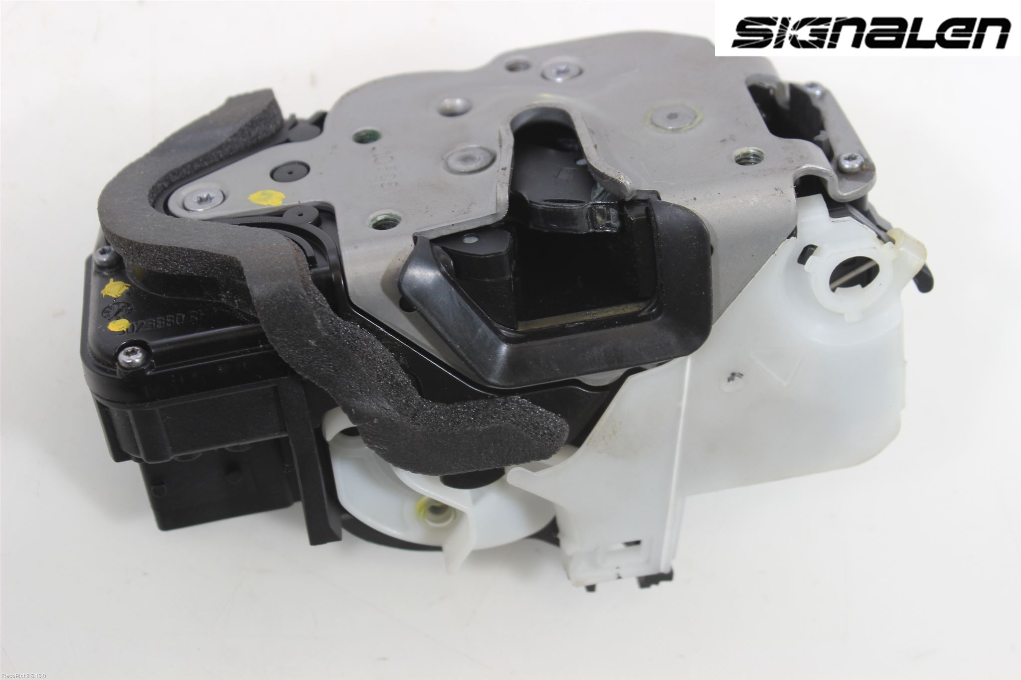 Opel INSIGNIA 09-16 Låskista-Dörrlås