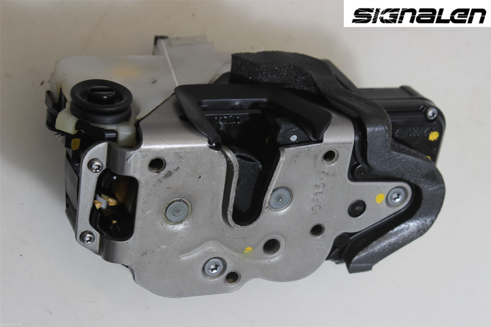 Opel INSIGNIA 09-16 Låskista-Dörrlås