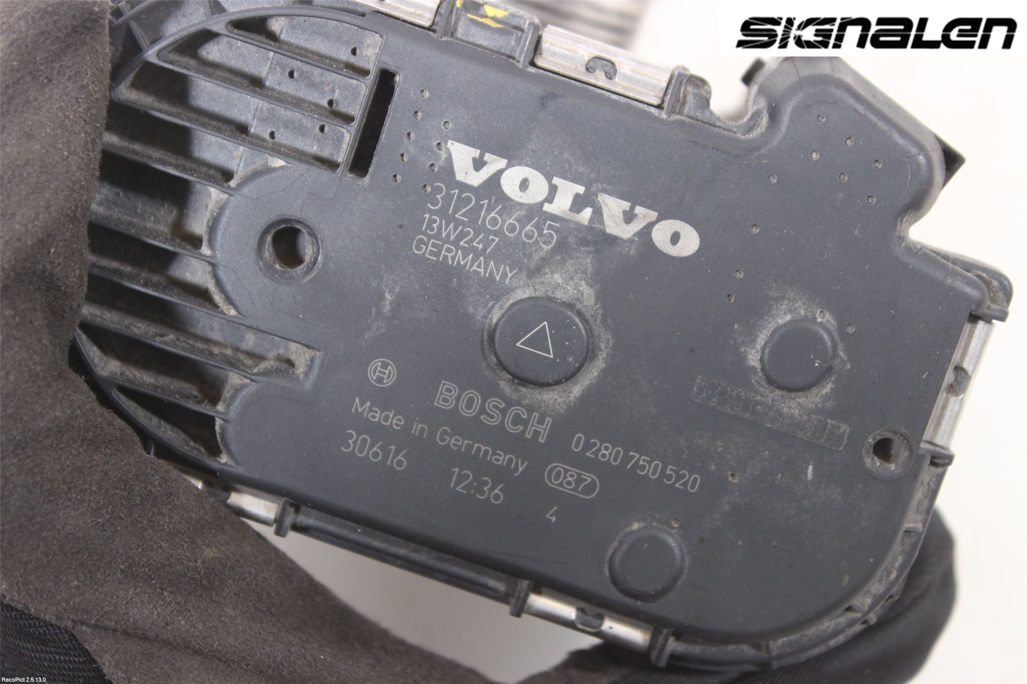 Volvo XC60 14-17 Injspjällhus