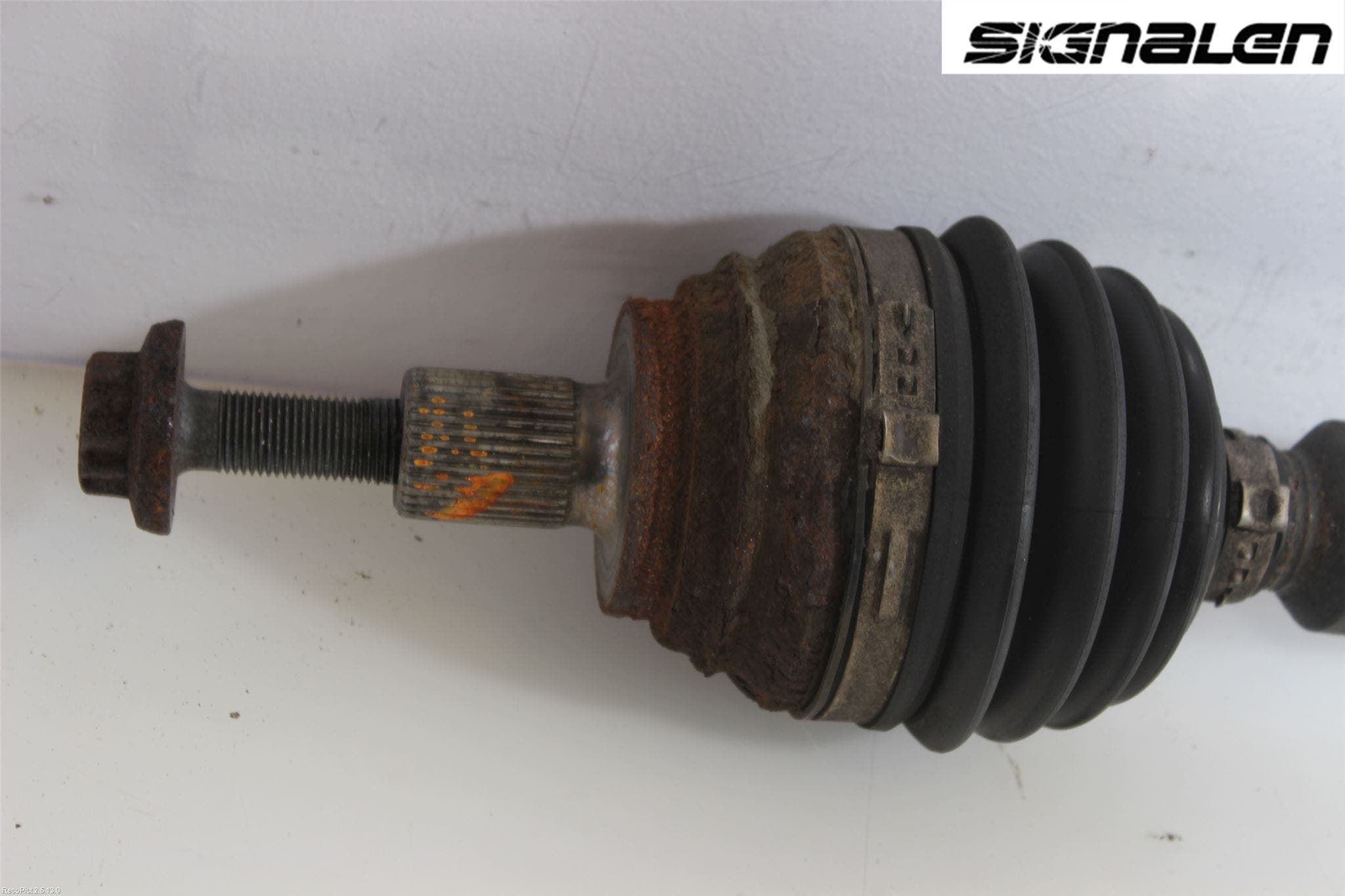 Skoda YETI Drivaxel Fram Höger