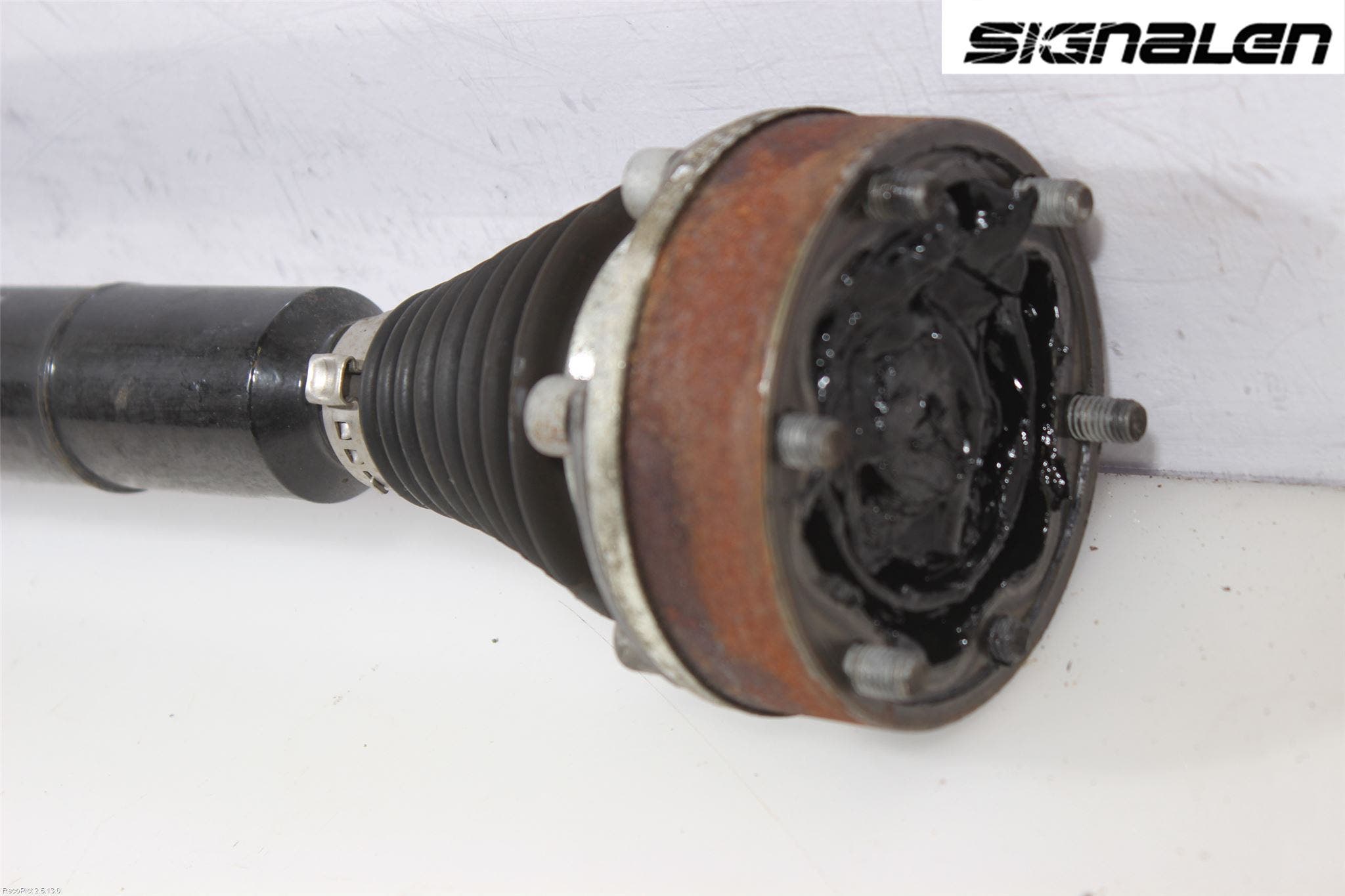 Skoda YETI Drivaxel Fram Höger