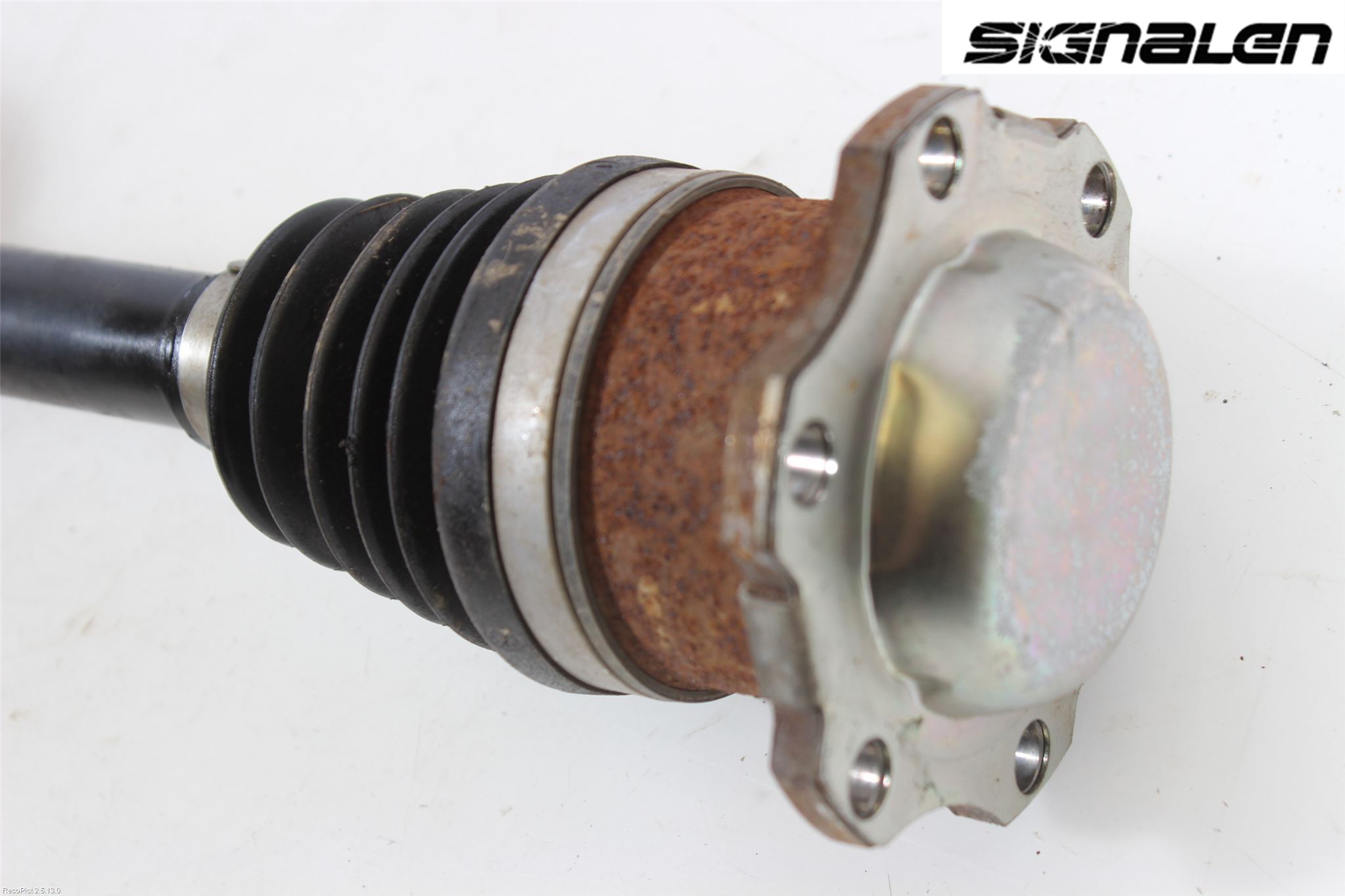 Volkswagen VW POLO 05-09 Drivaxel Fram Vänster