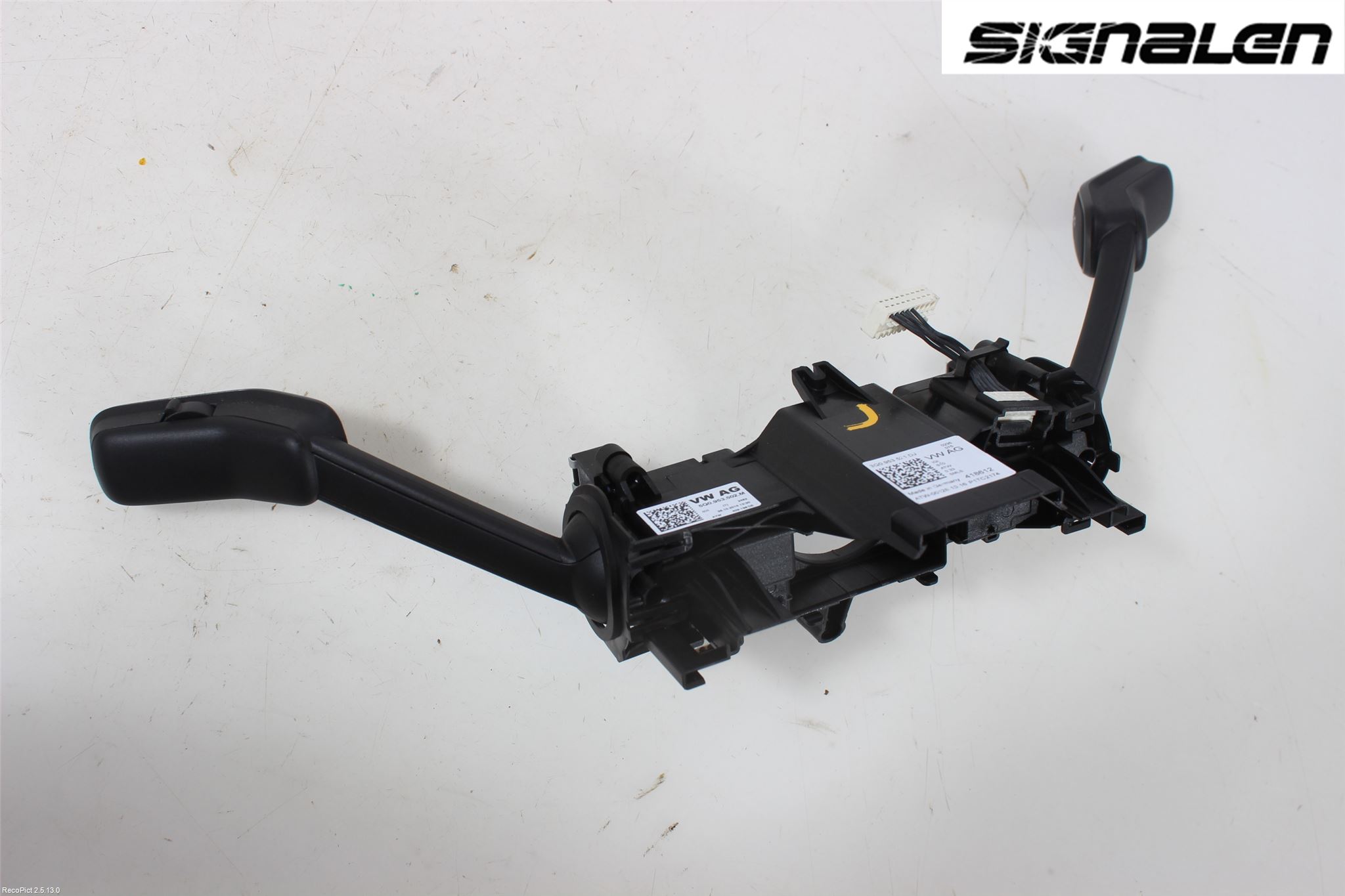 Volkswagen VW PASSAT 15-19 Spakcentral