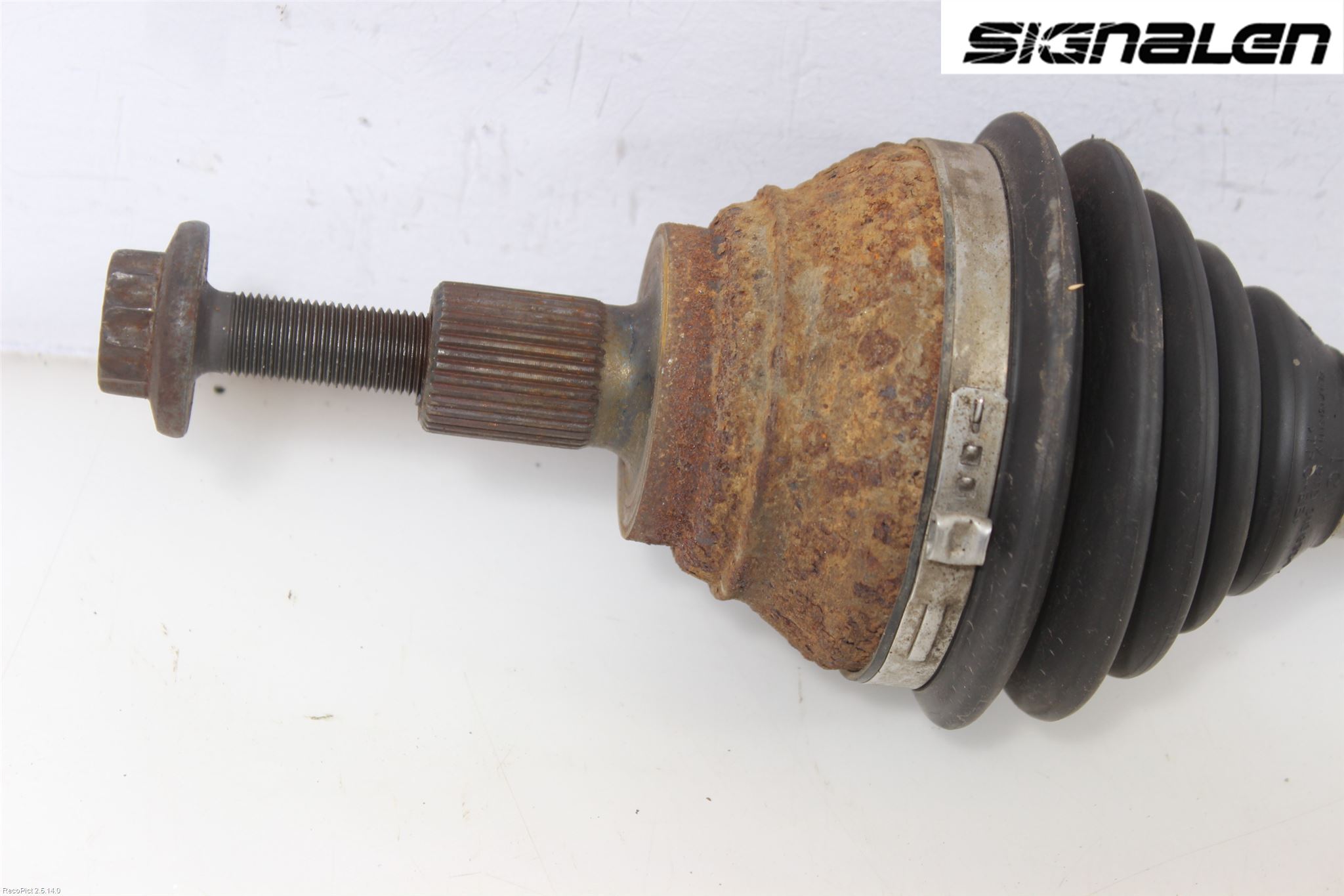 Volkswagen VW CADDY      04-10 Drivaxel Fram Vänster