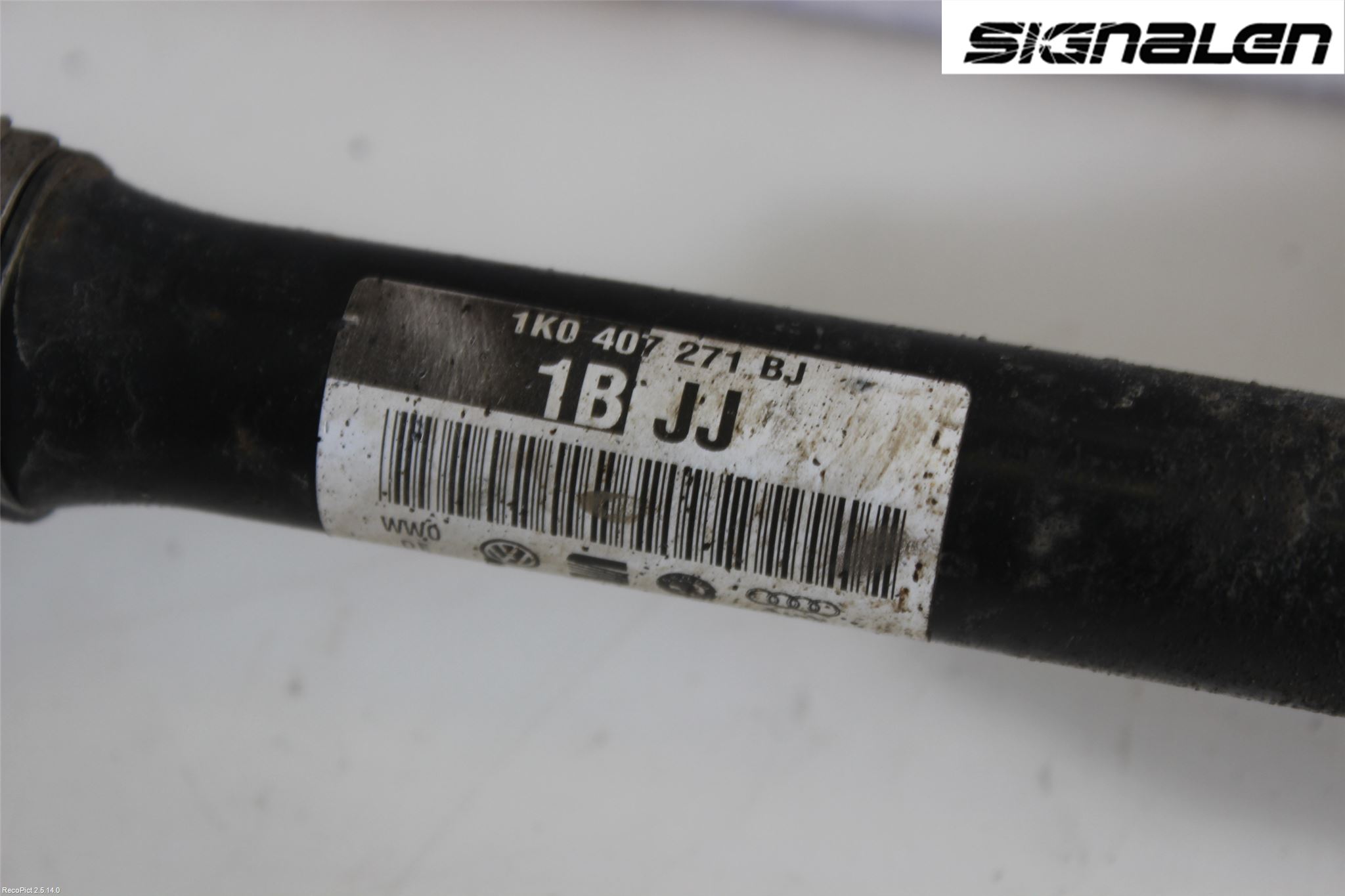Volkswagen VW CADDY      04-10 Drivaxel Fram Vänster
