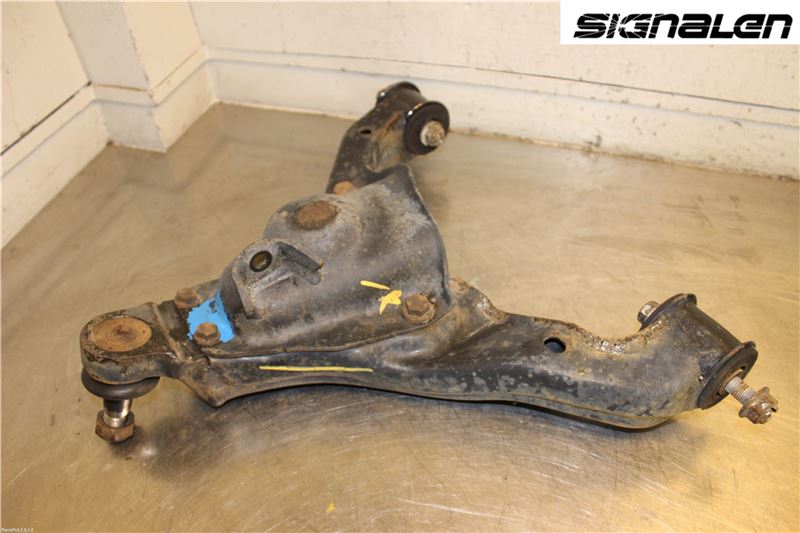 Volkswagen VW CRAFTER 06-16 Bärarm Fram Undre Hö