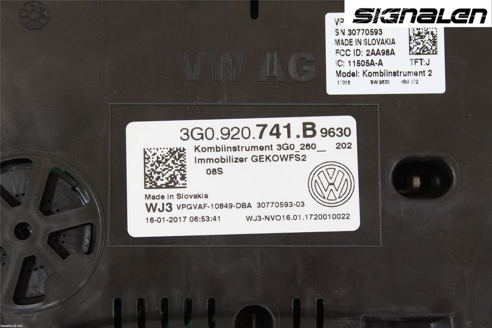 Volkswagen VW PASSAT 15-19 Instrument Komb