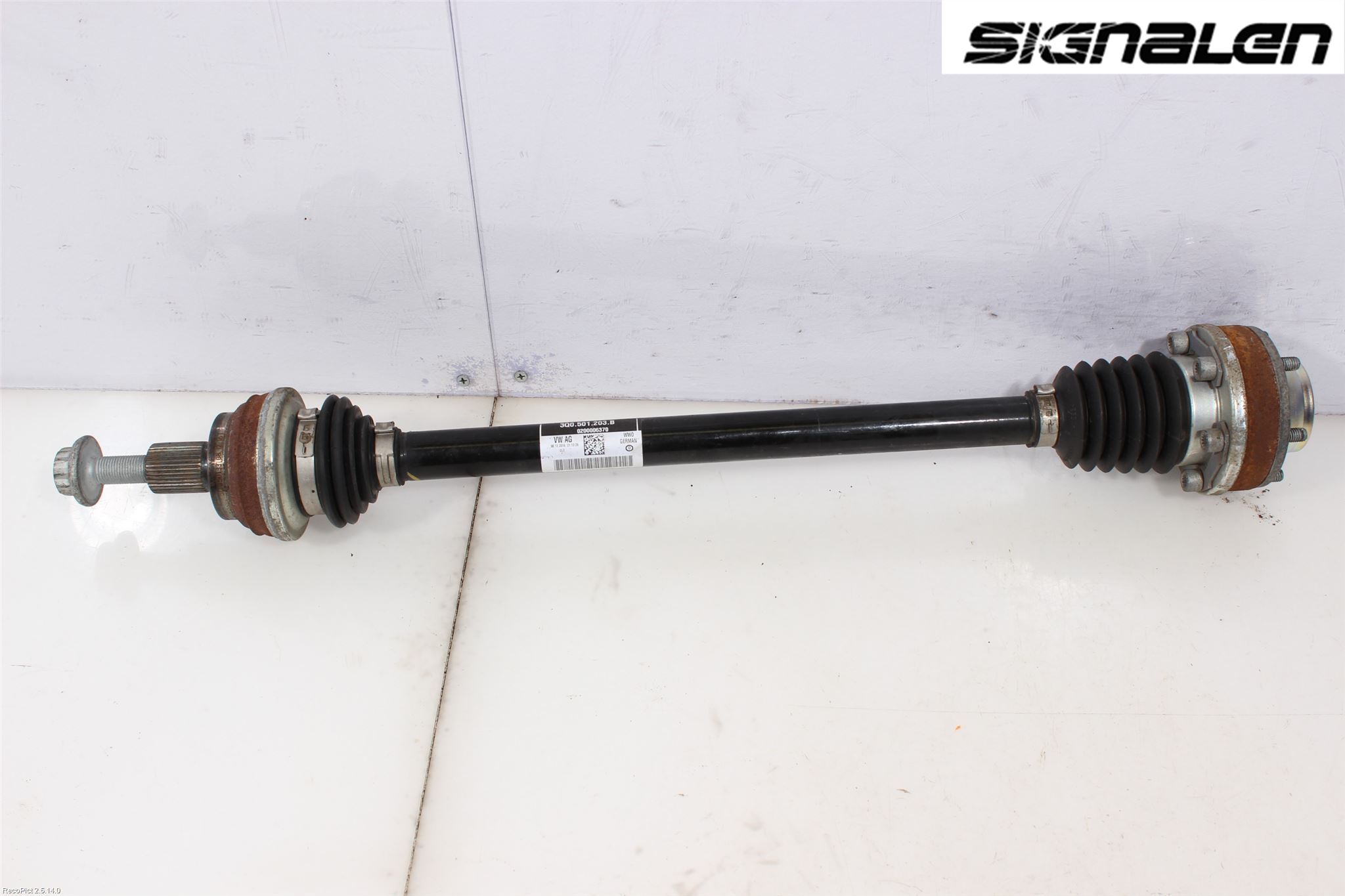 Skoda SUPERB 16-24 Drivaxel Bak Vänster