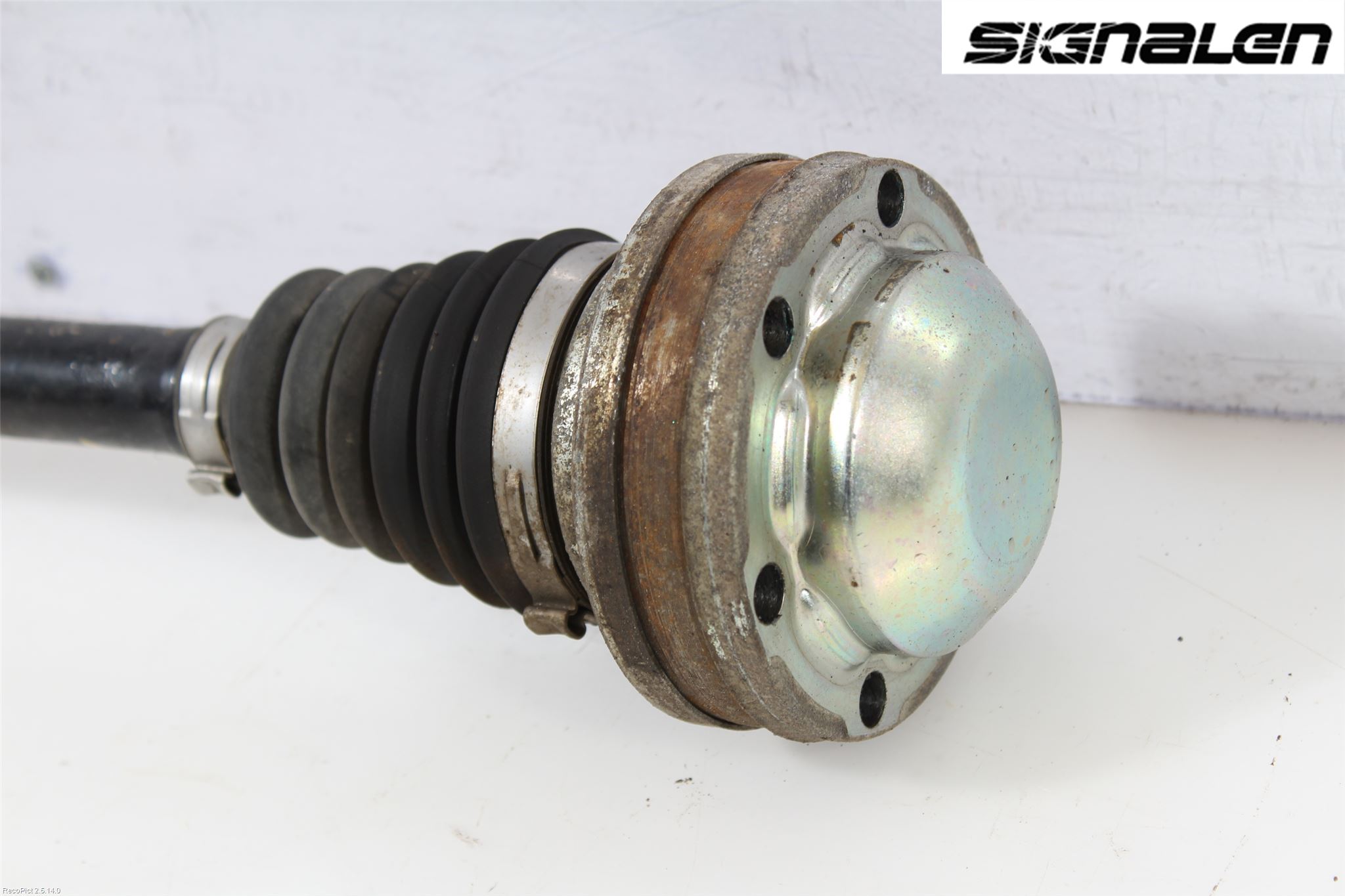 Volkswagen VW PASSAT 05-11 Drivaxel Fram Vänster