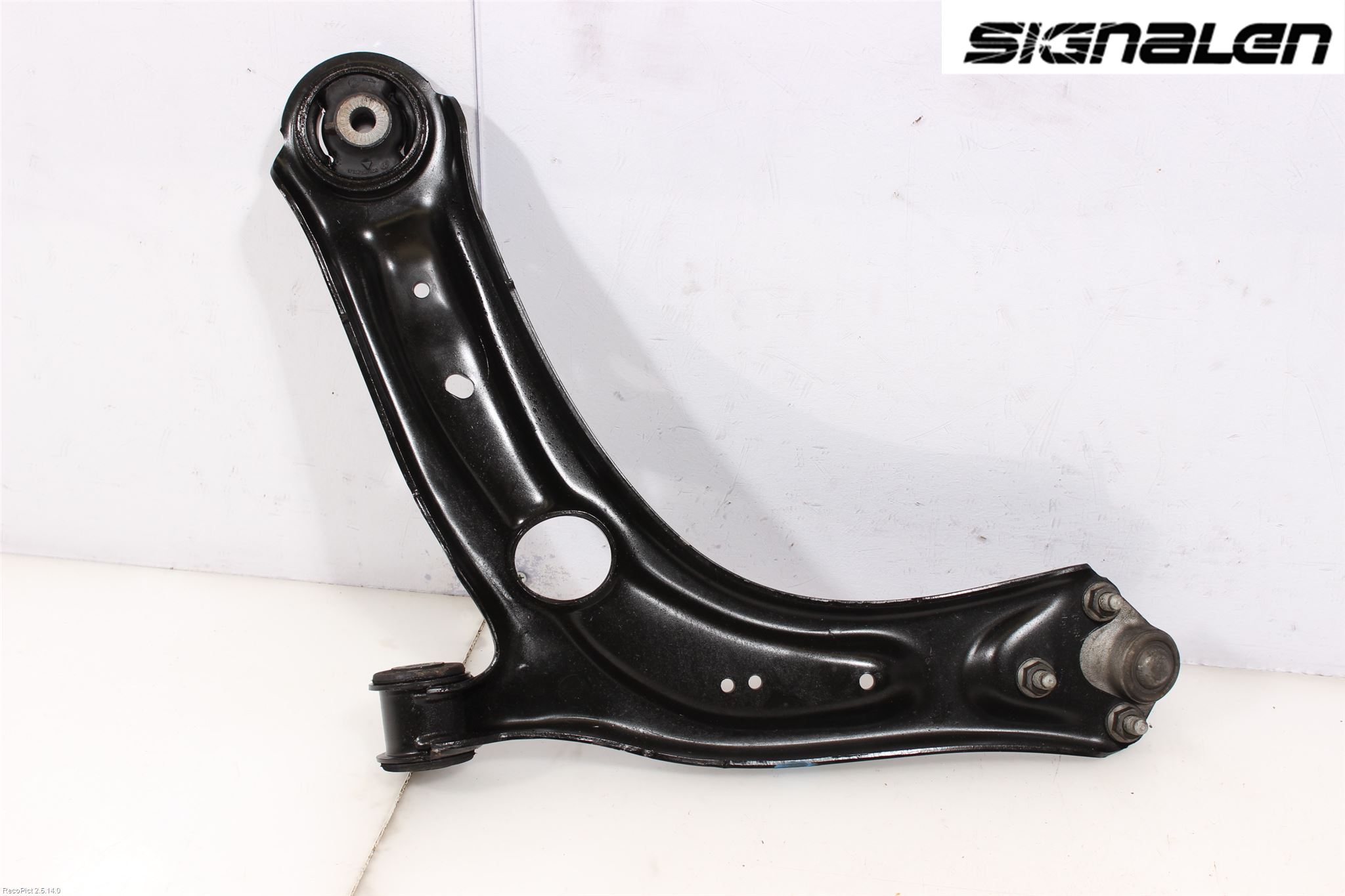 Volkswagen VW PASSAT 15-19 Bärarm Fram Undre Hö