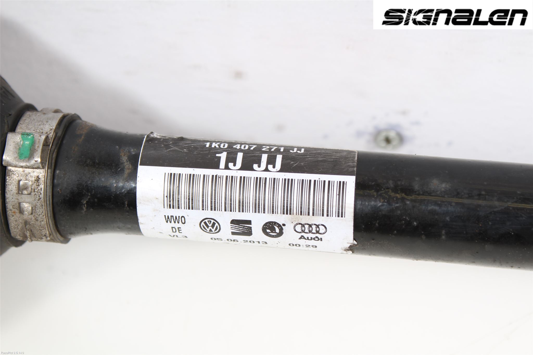 Volkswagen VW TOURAN 10-15 Drivaxel Fram Vänster