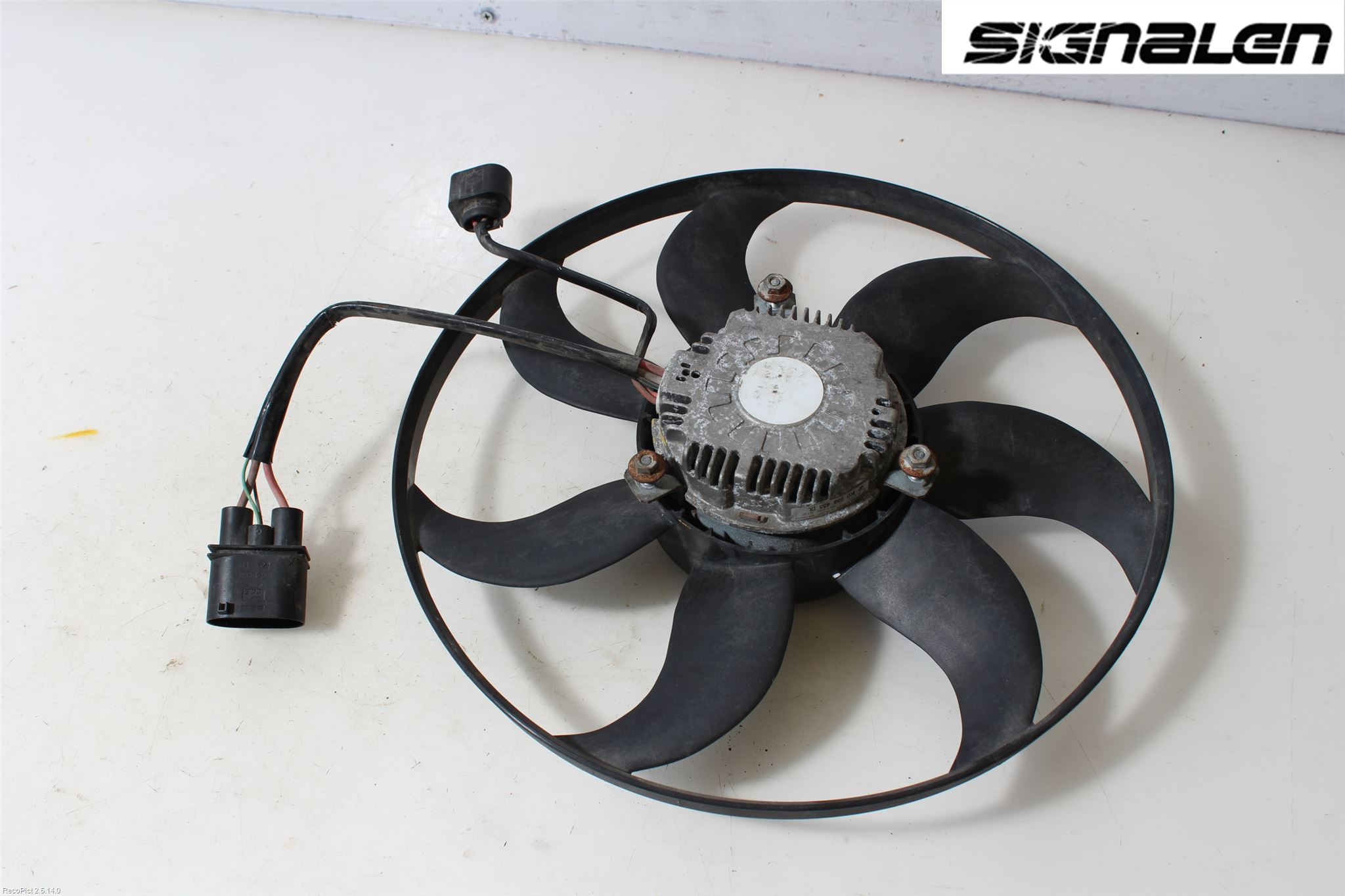 Volkswagen VW CADDY      04-10 Kylfläkt El