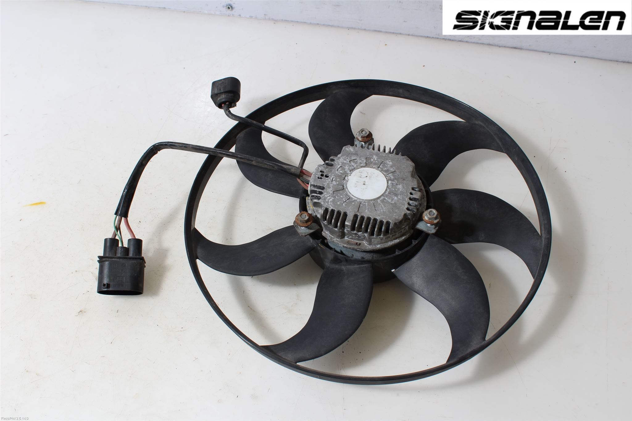 Volkswagen VW CADDY 04-10 Kylfläkt El