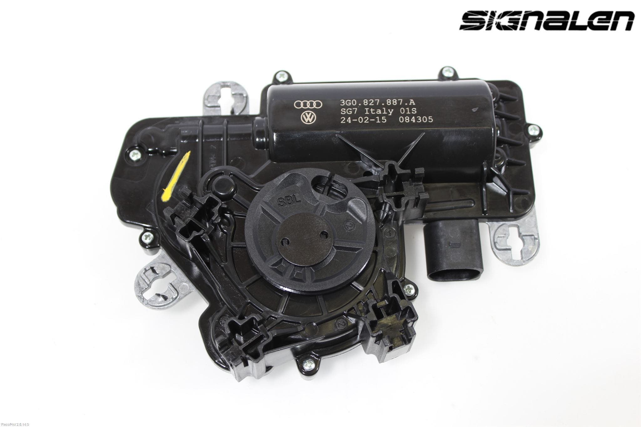 Volkswagen VW PASSAT 15-19 Bakluckeöppnare Automatisk