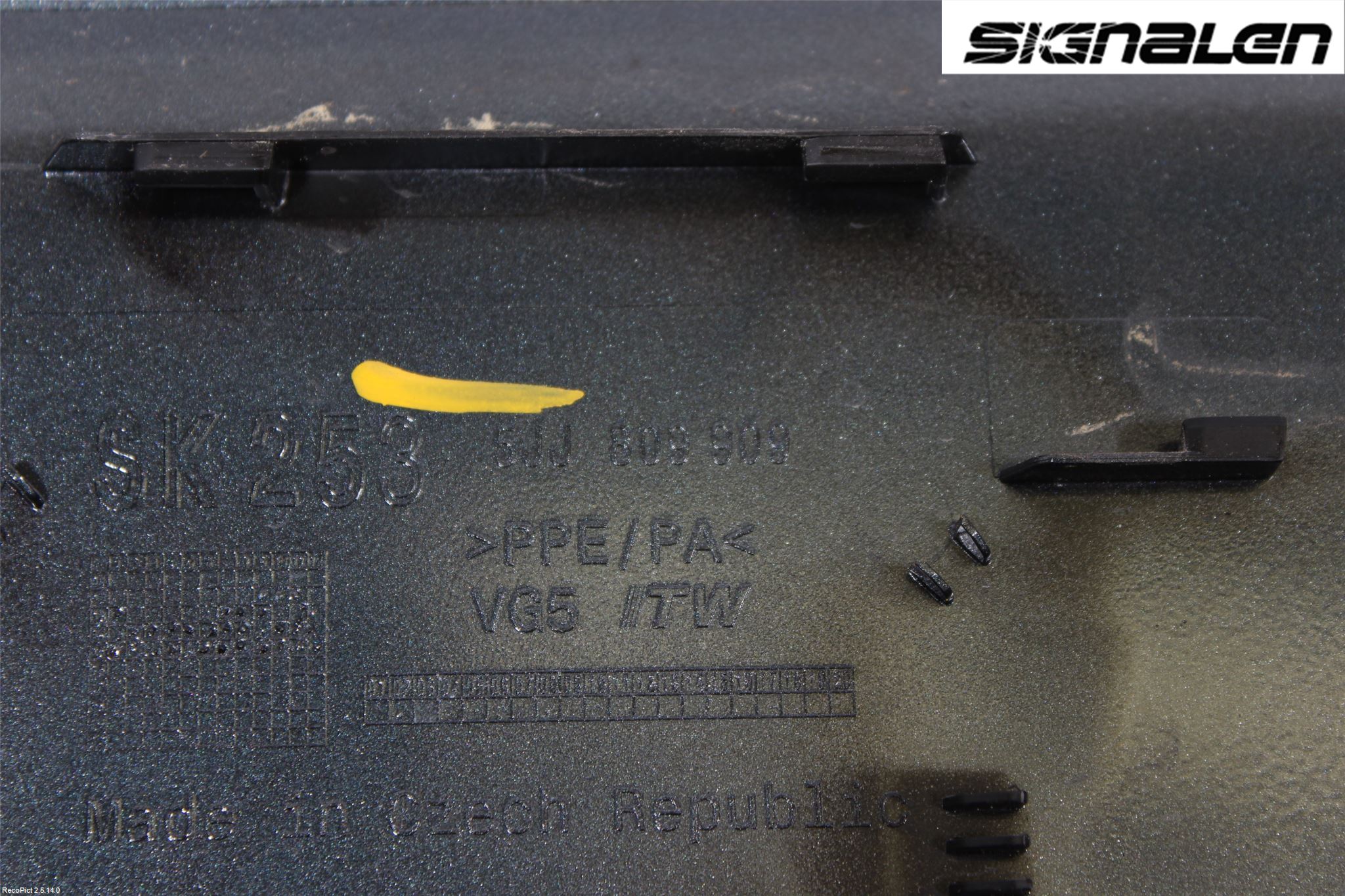 Skoda RAPID Tanklucka