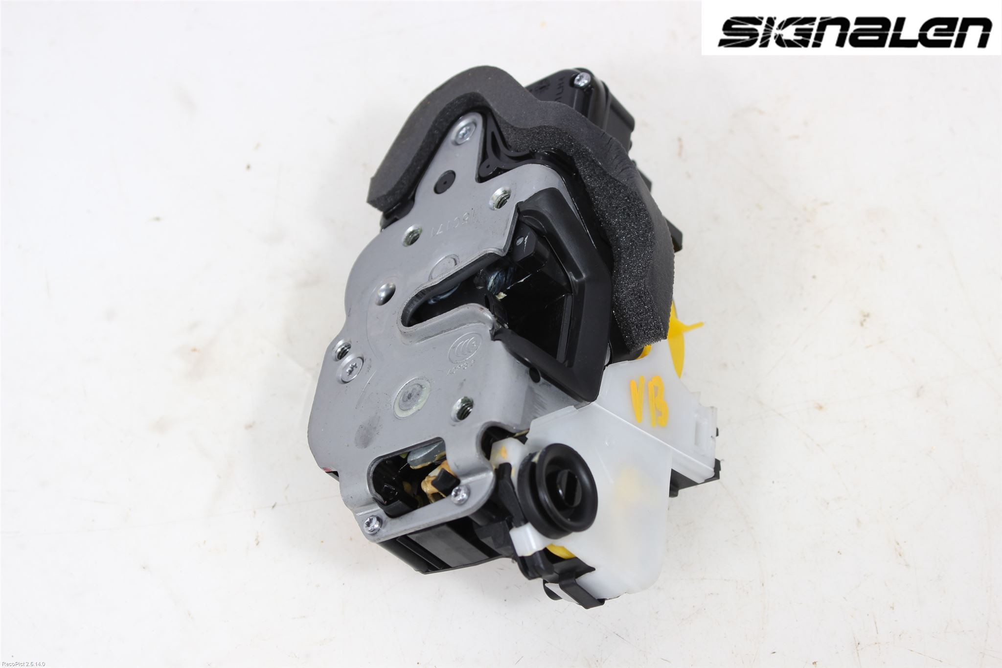 Opel INSIGNIA 09-16 Låskista-Dörrlås