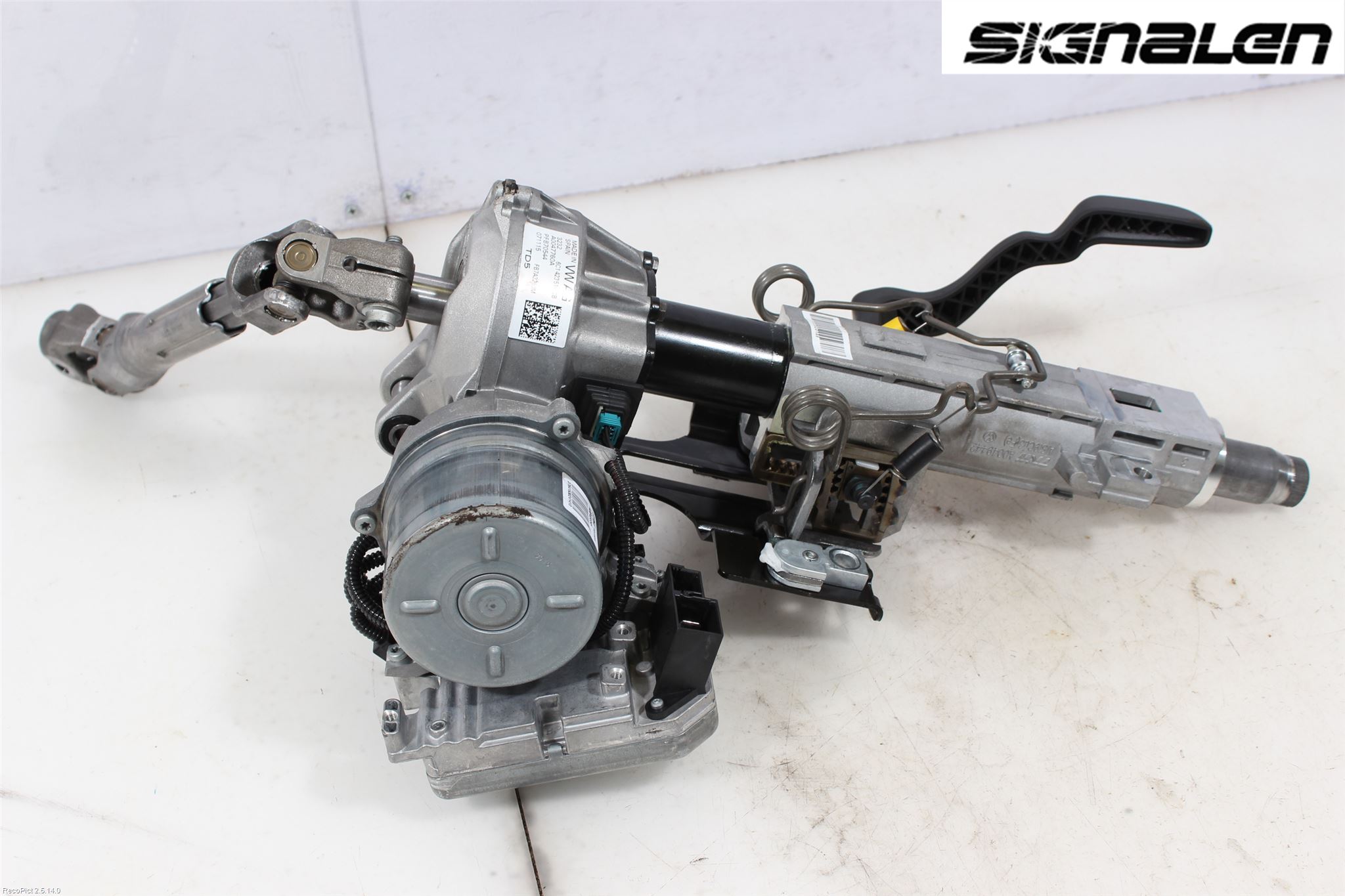 Volkswagen VW POLO 10-17 Rattaxelagg Med Inb Servo