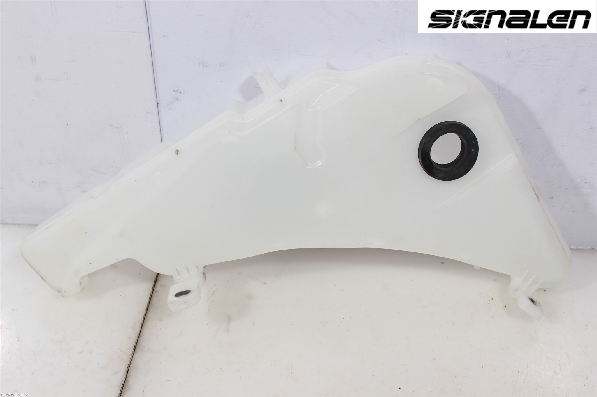 Audi A6 ALLROAD 12-18 Spolartank Vindruta-Strål