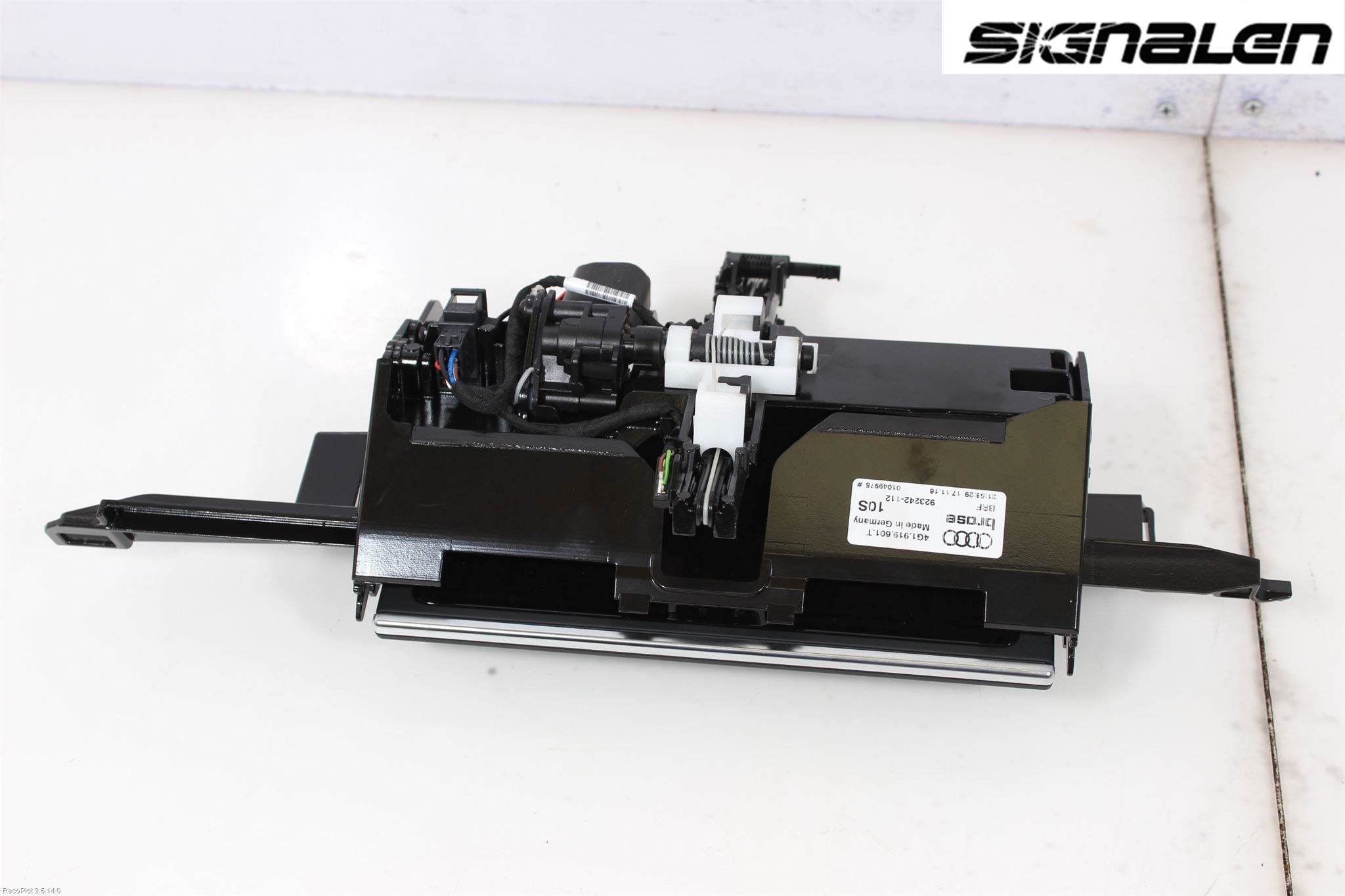 Audi A6 ALLROAD 12-18 Bildskärm