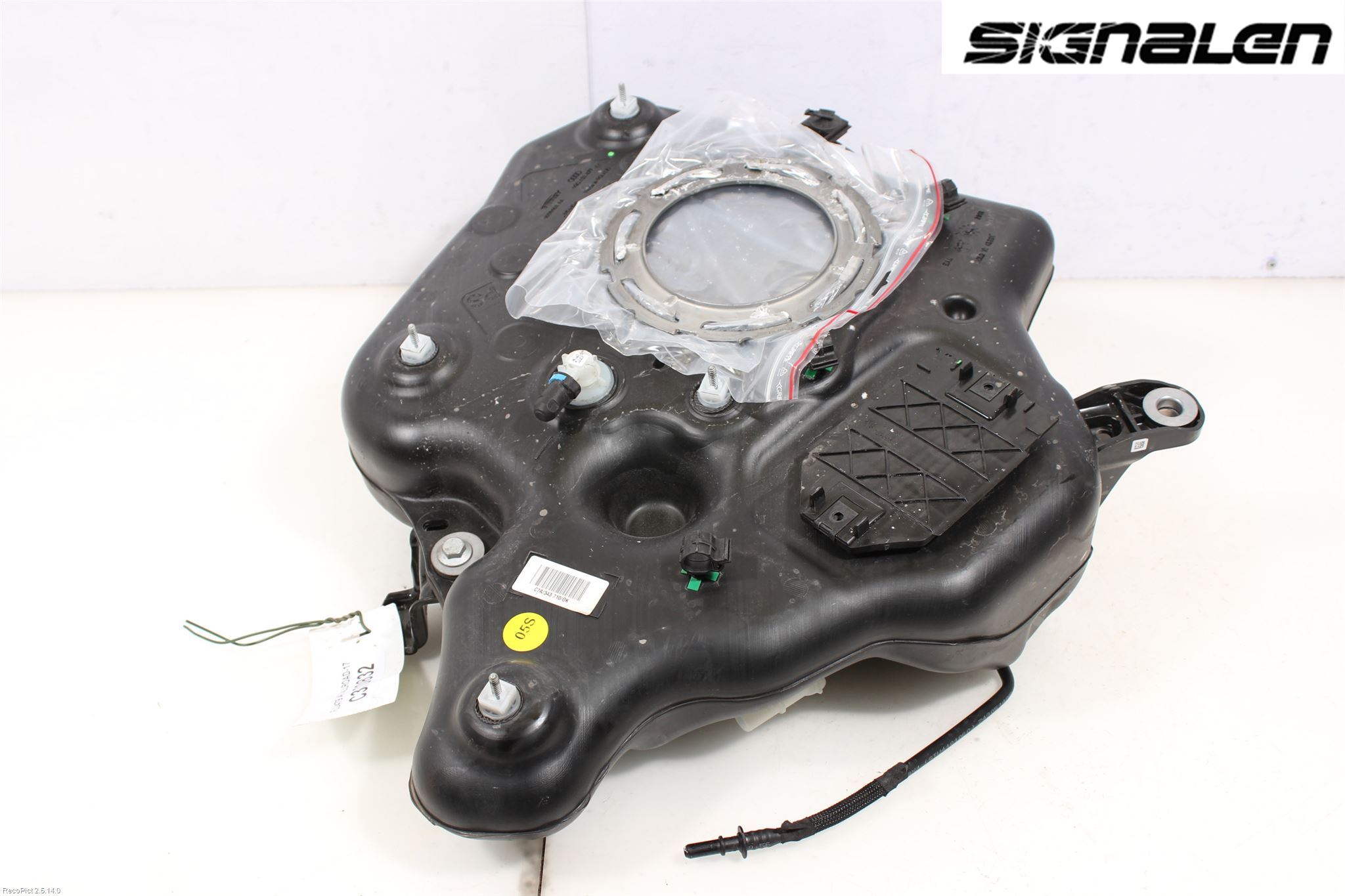 Audi A6 ALLROAD 12-18 Bränsletank