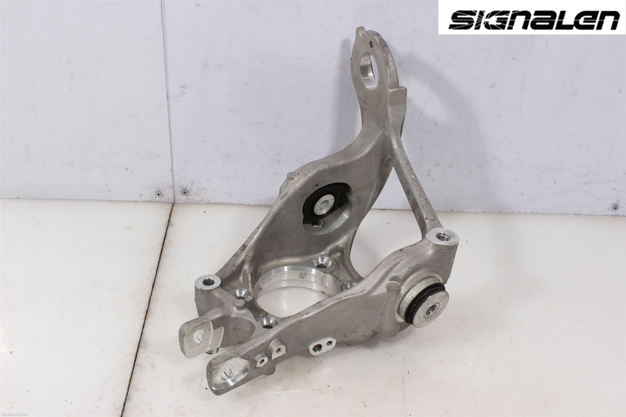 Audi A6 ALLROAD 12-18 Hjullagerhus-Spindel Vä B