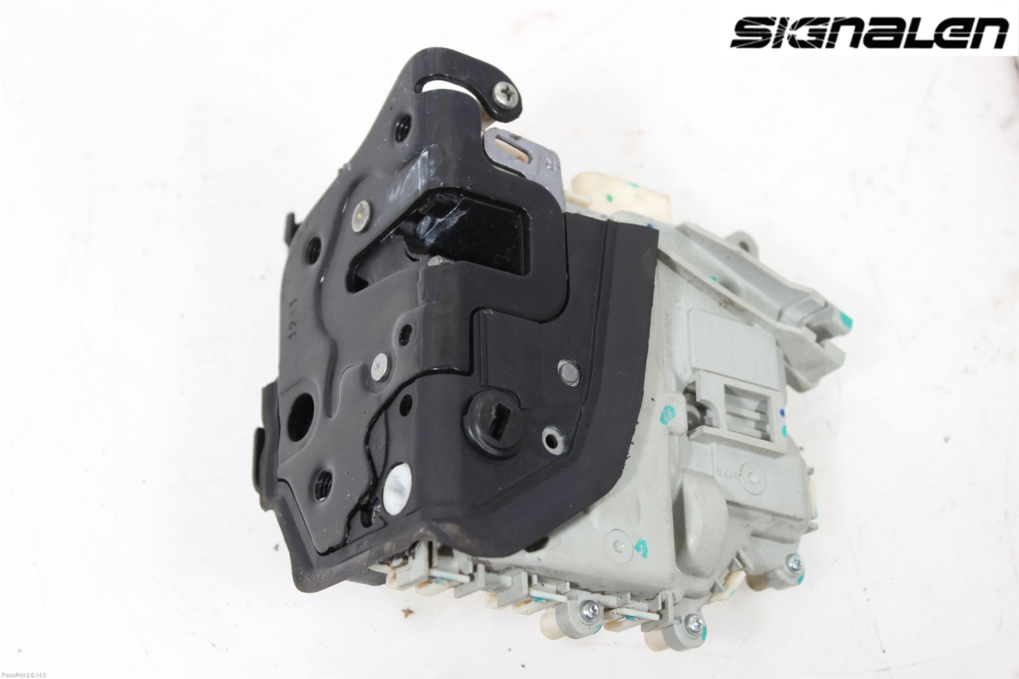 Audi A4/S4 08-11 Låskista-Dörrlås