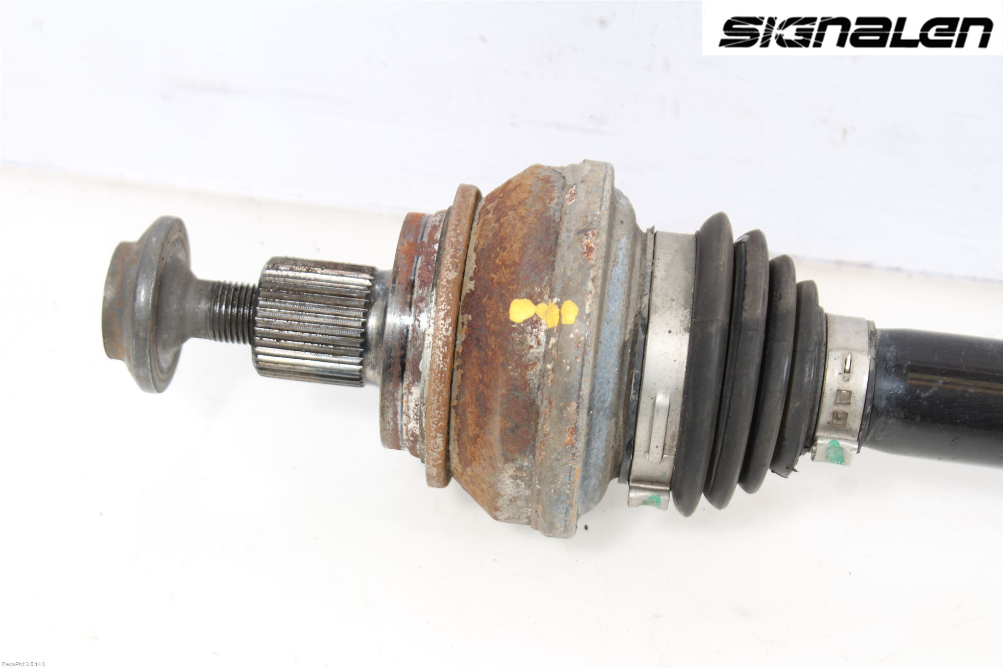 Audi A4/S4 B9 16-19 Drivaxel Bak Höger