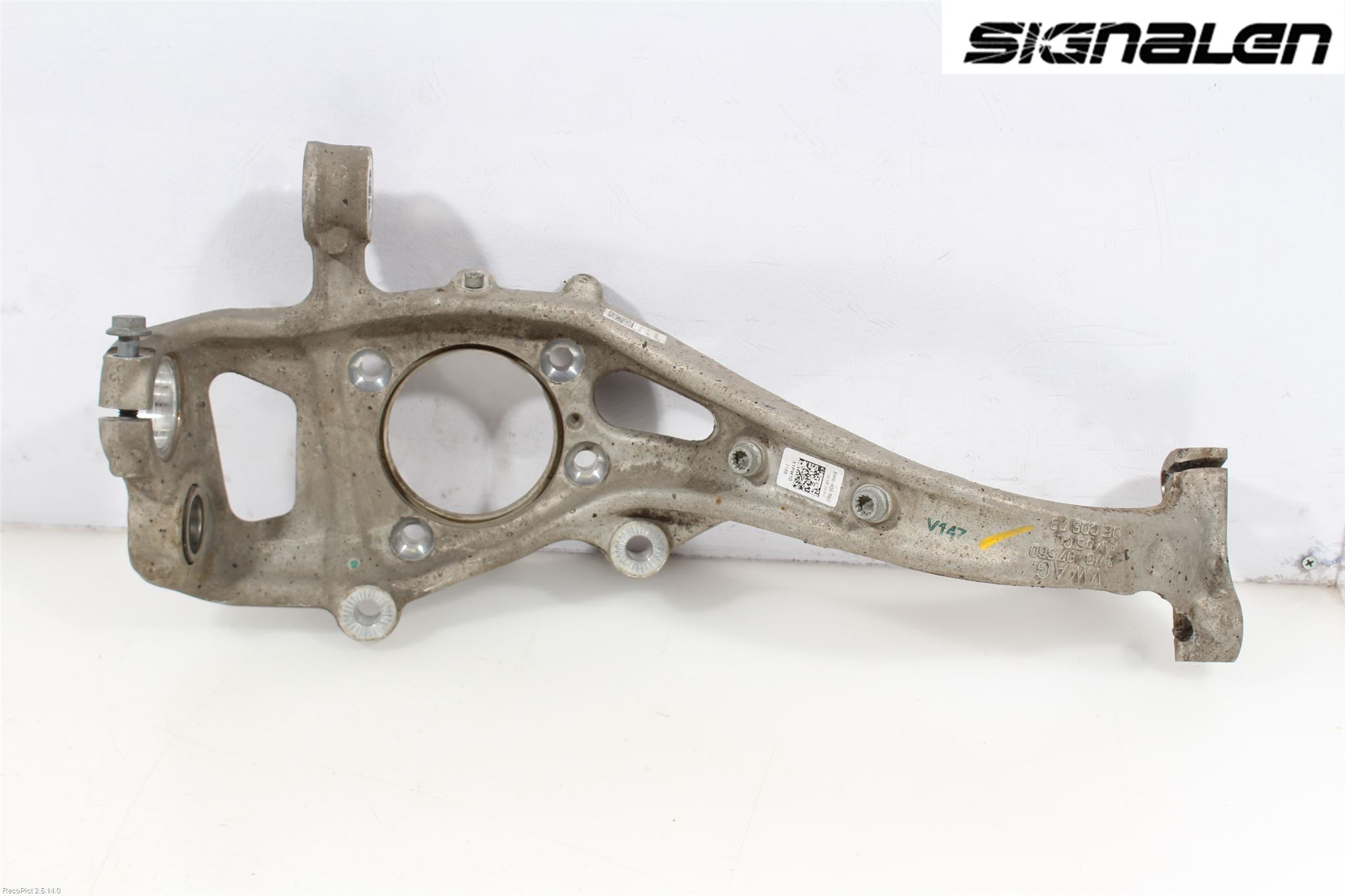 Audi A4/S4 B9 16-19 Styrspindel Lagerhus Hö